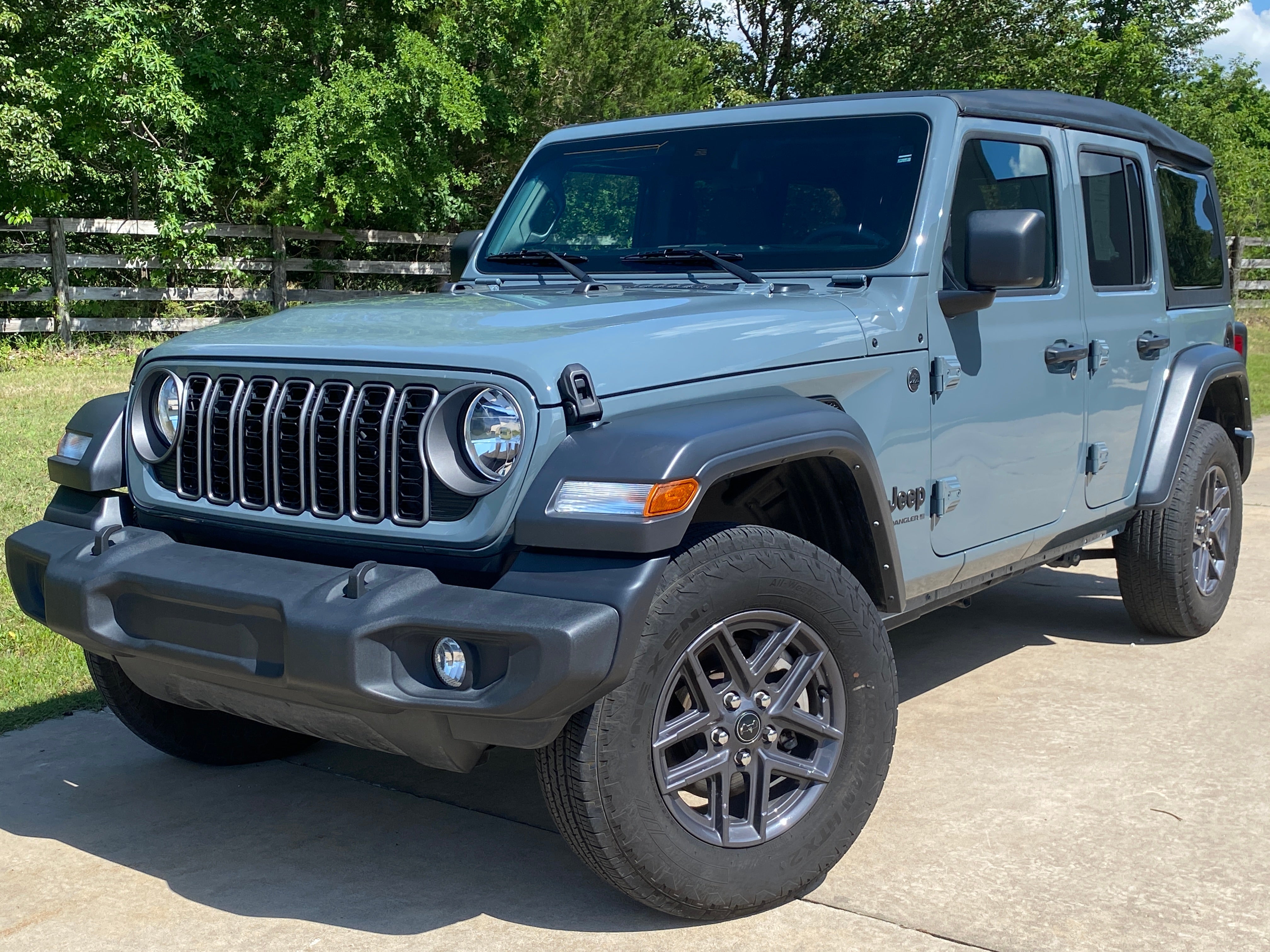 2025 Jeep Wrangler Sport S