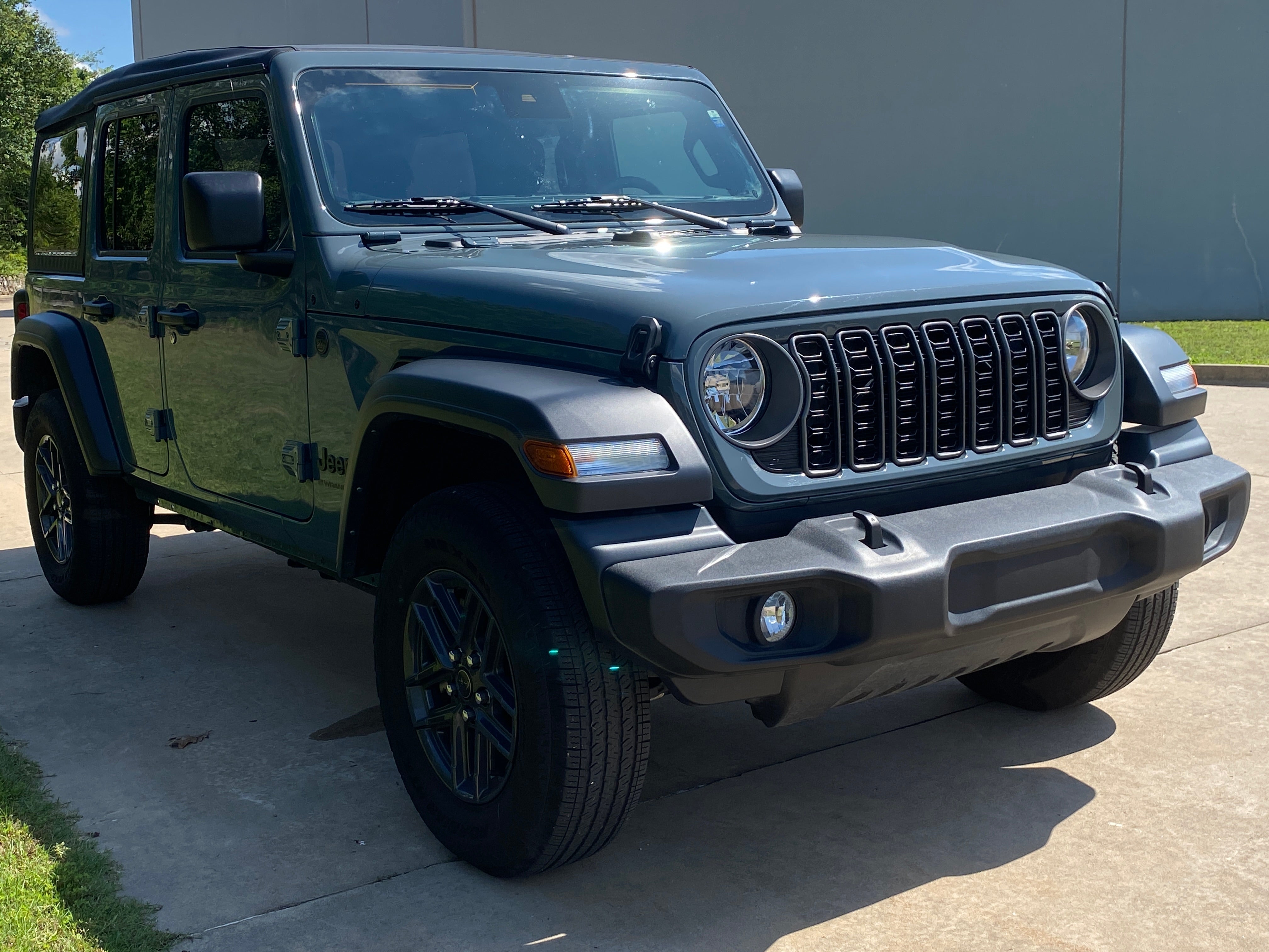 2025 Jeep Wrangler Sport S