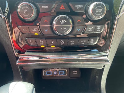 2019 Jeep Grand Cherokee Base
