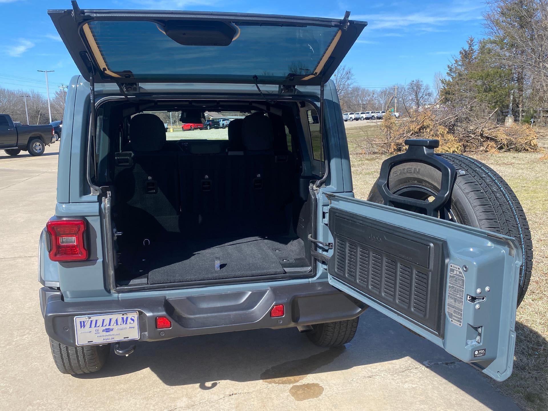 2025 Jeep Wrangler 4xe Sahara