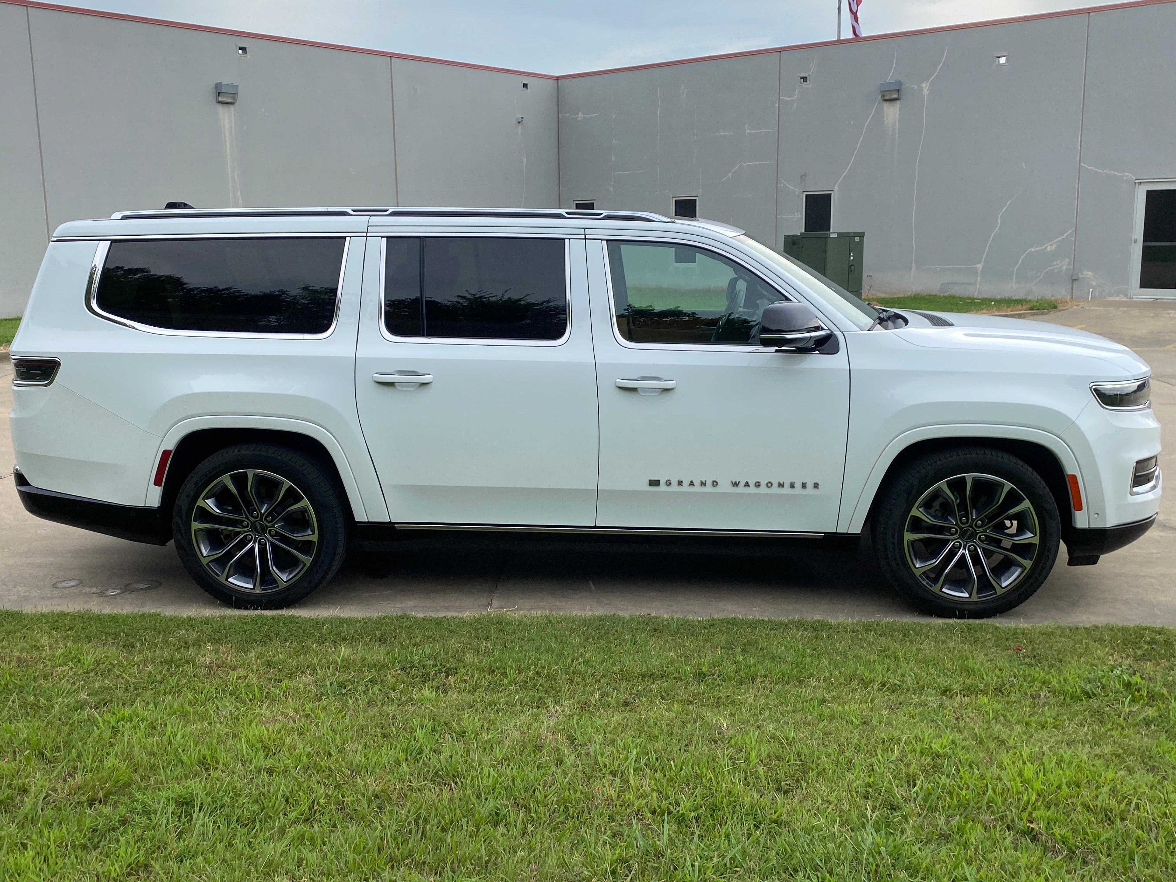 2024 Jeep Grand Wagoneer L Series III