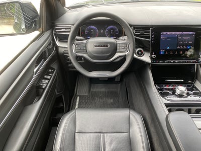 2024 Jeep Wagoneer Base