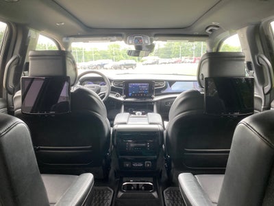 2024 Jeep Wagoneer Base