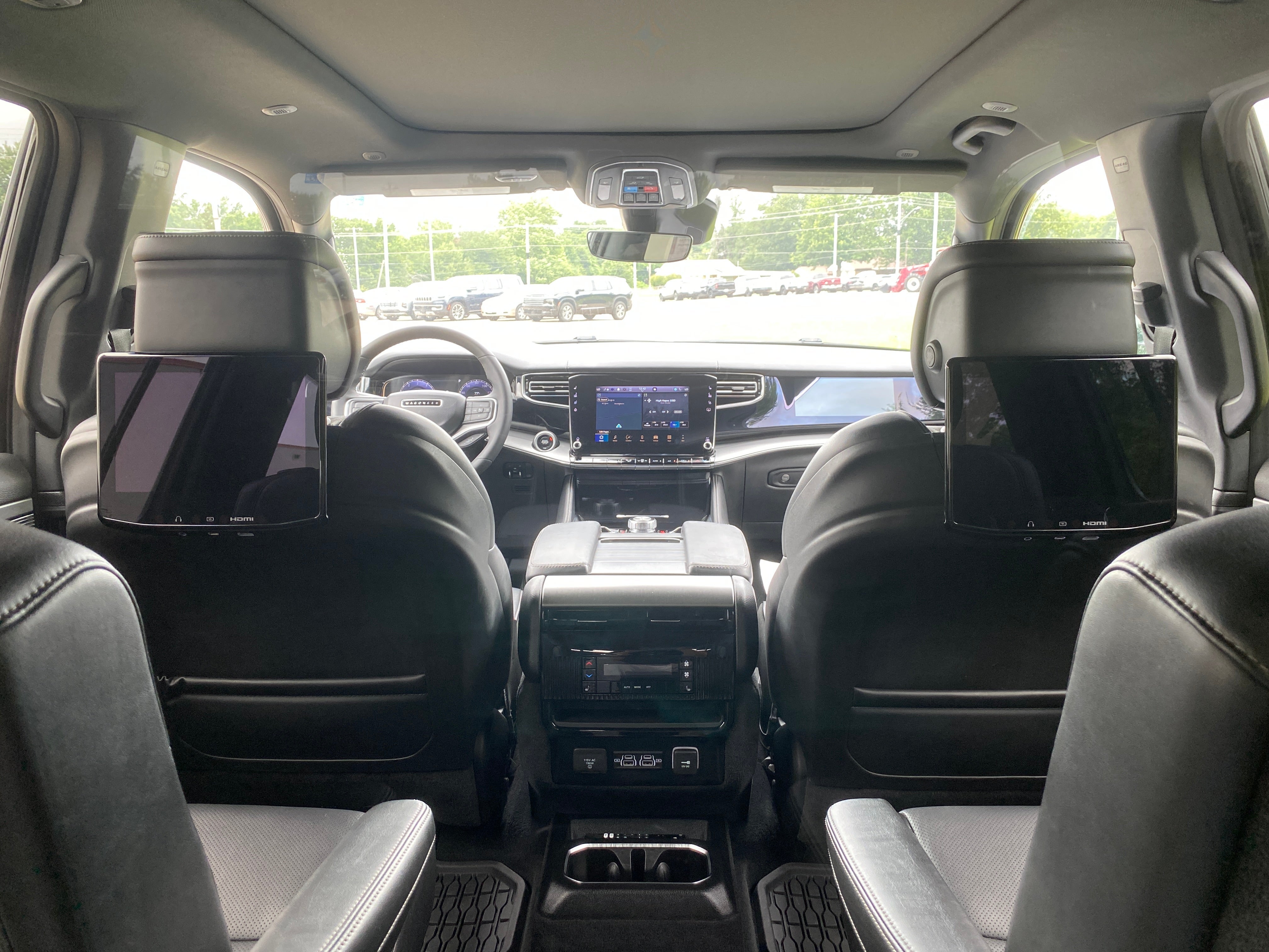 2024 Jeep Wagoneer Base