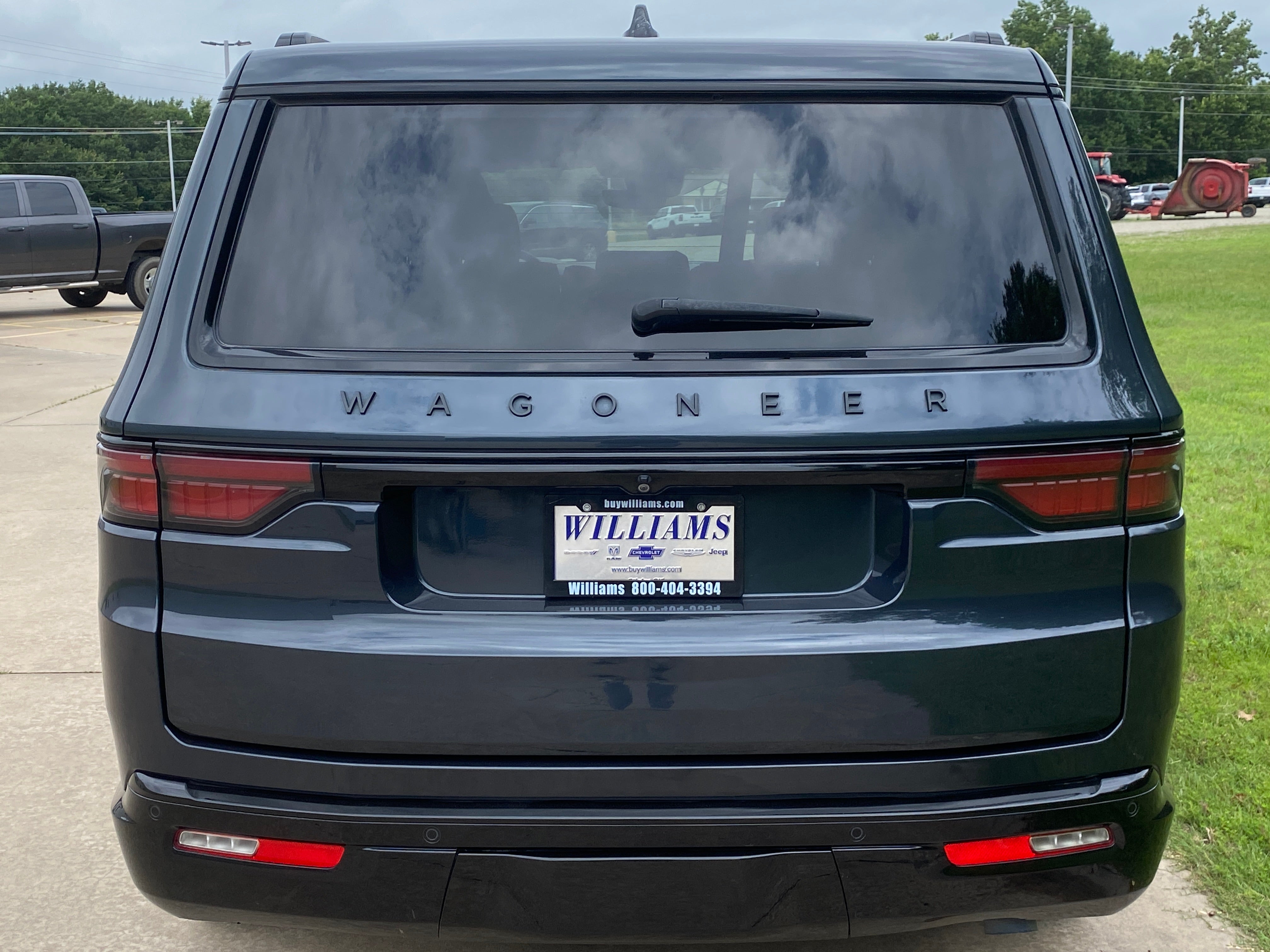 2024 Jeep Wagoneer Base