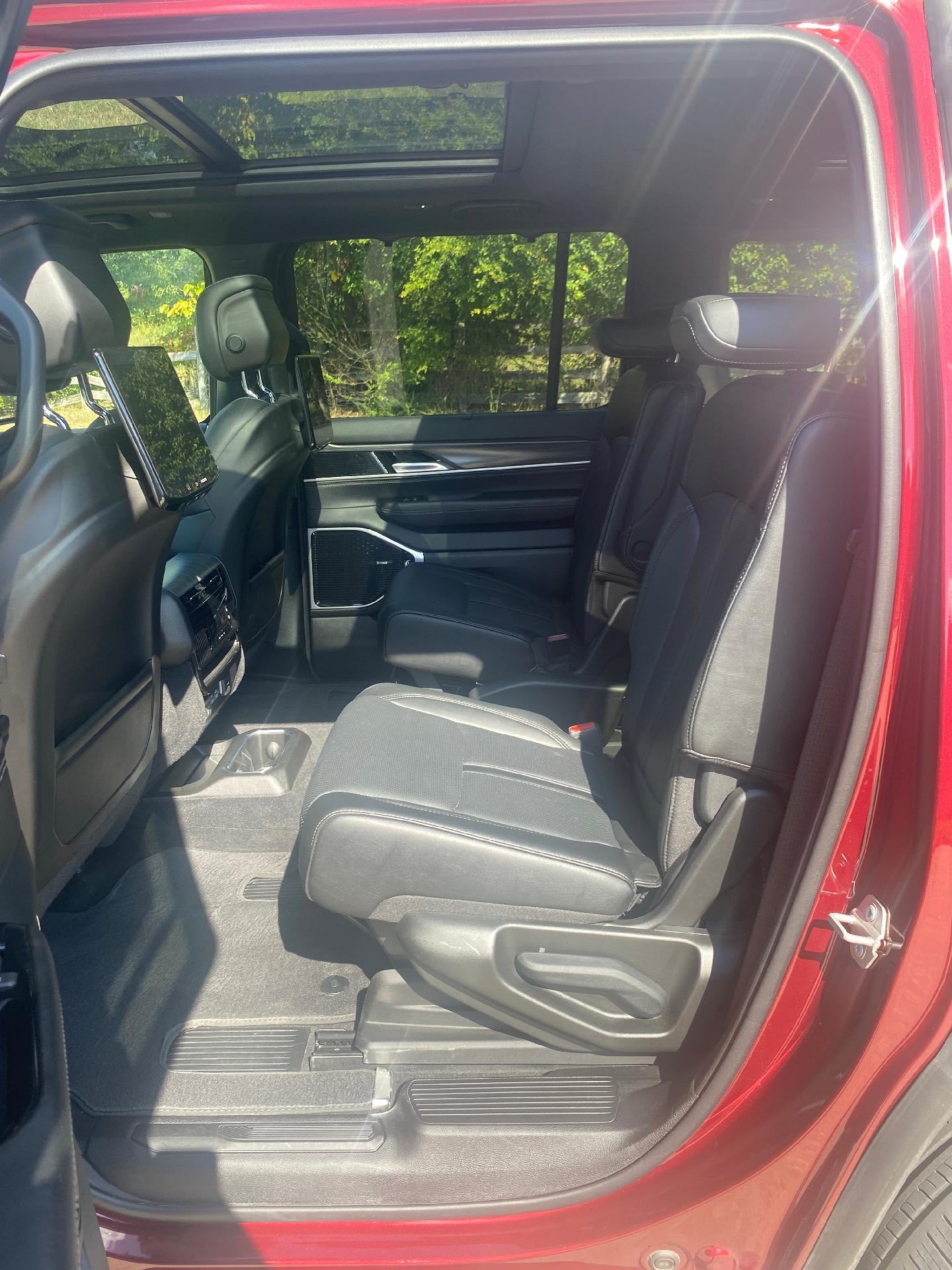 2023 Jeep Wagoneer Series III