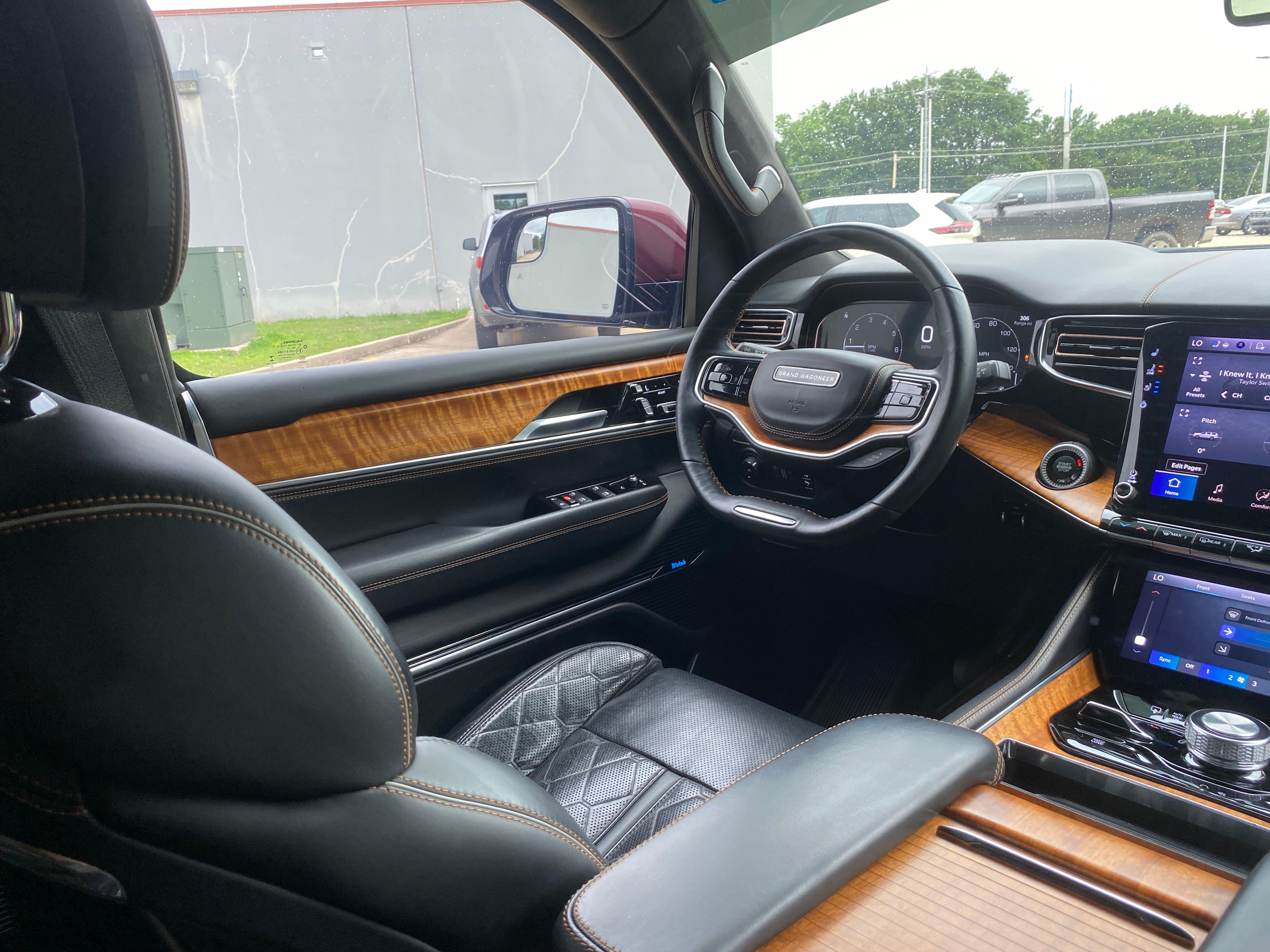 2022 Jeep Grand Wagoneer Series III