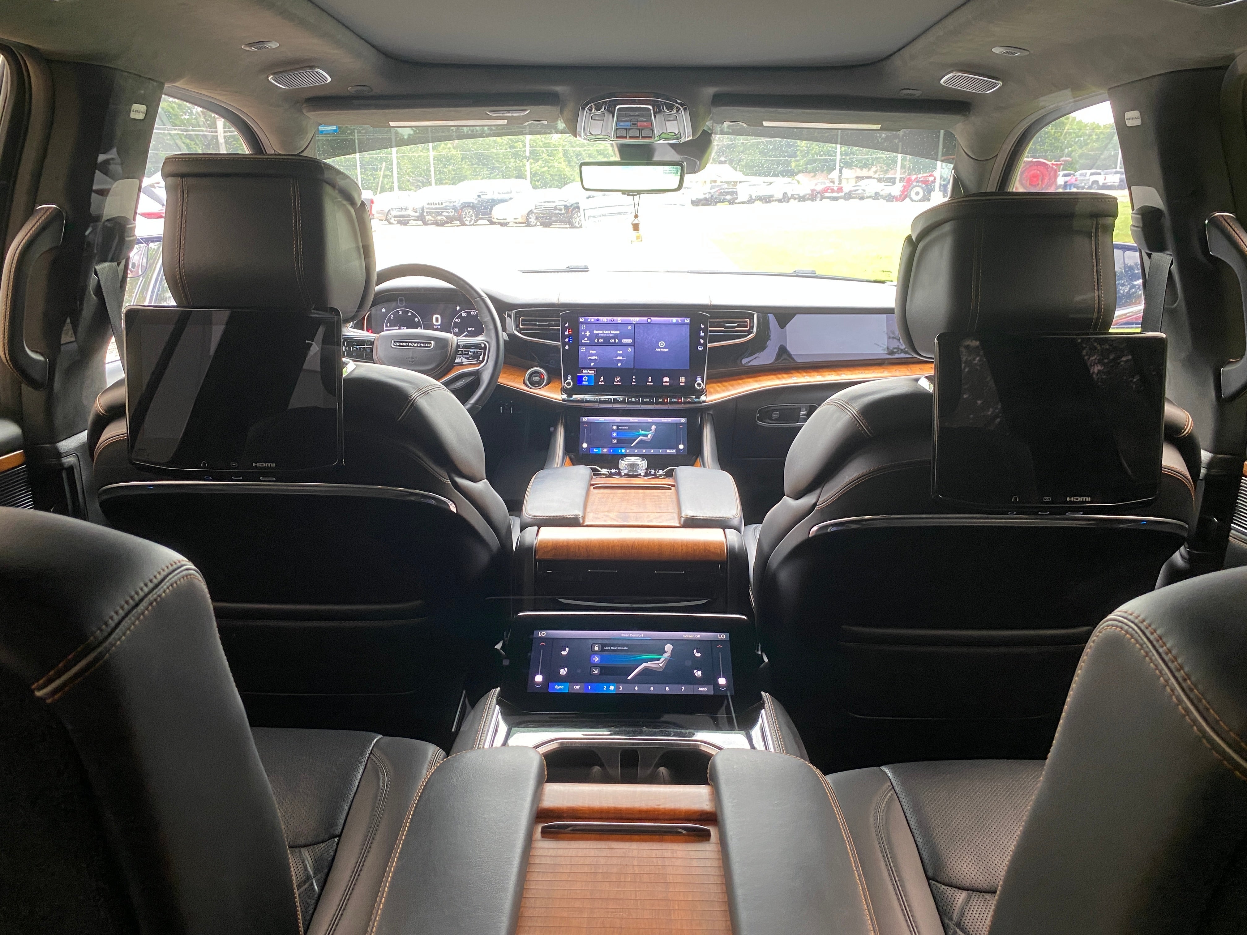 2022 Jeep Grand Wagoneer Series III