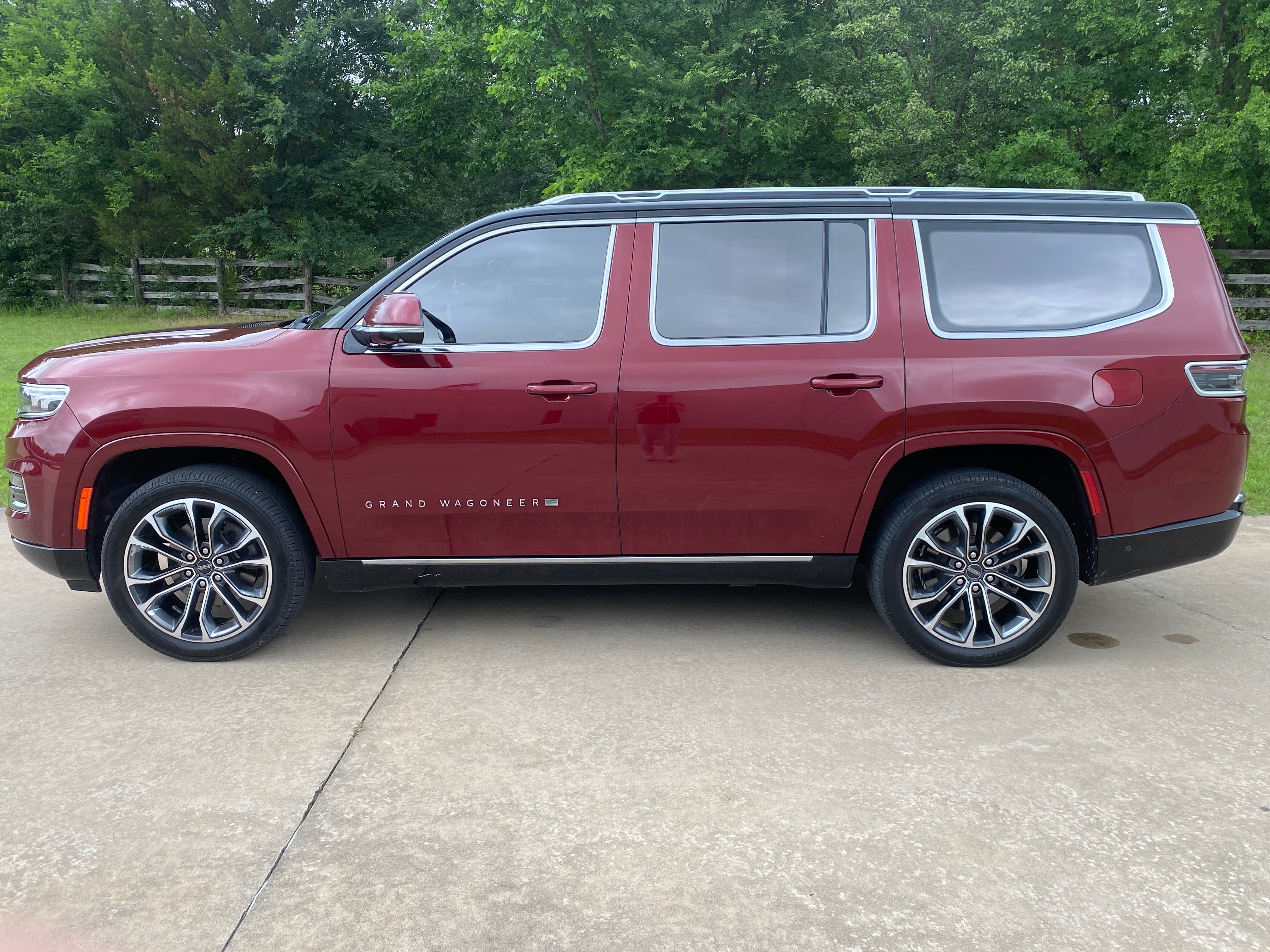 2022 Jeep Grand Wagoneer Series III