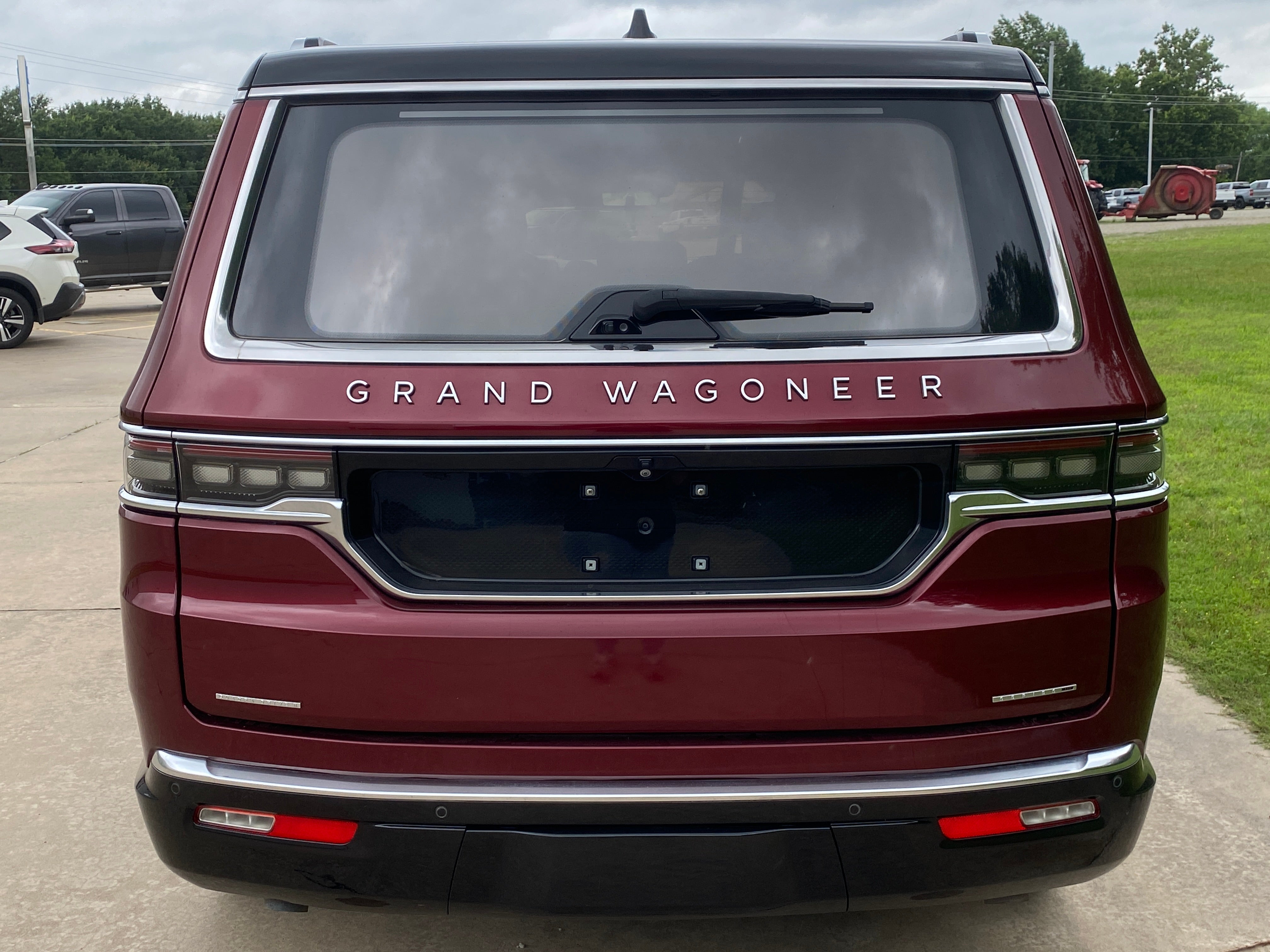 2022 Jeep Grand Wagoneer Series III