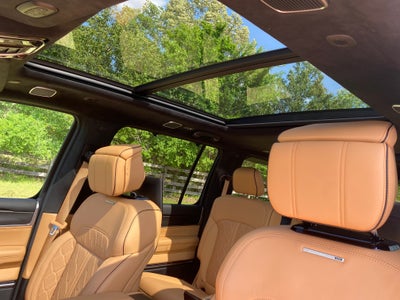 2025 Jeep Grand Wagoneer Base