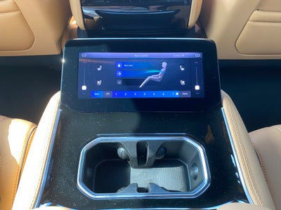 2025 Jeep Grand Wagoneer Base