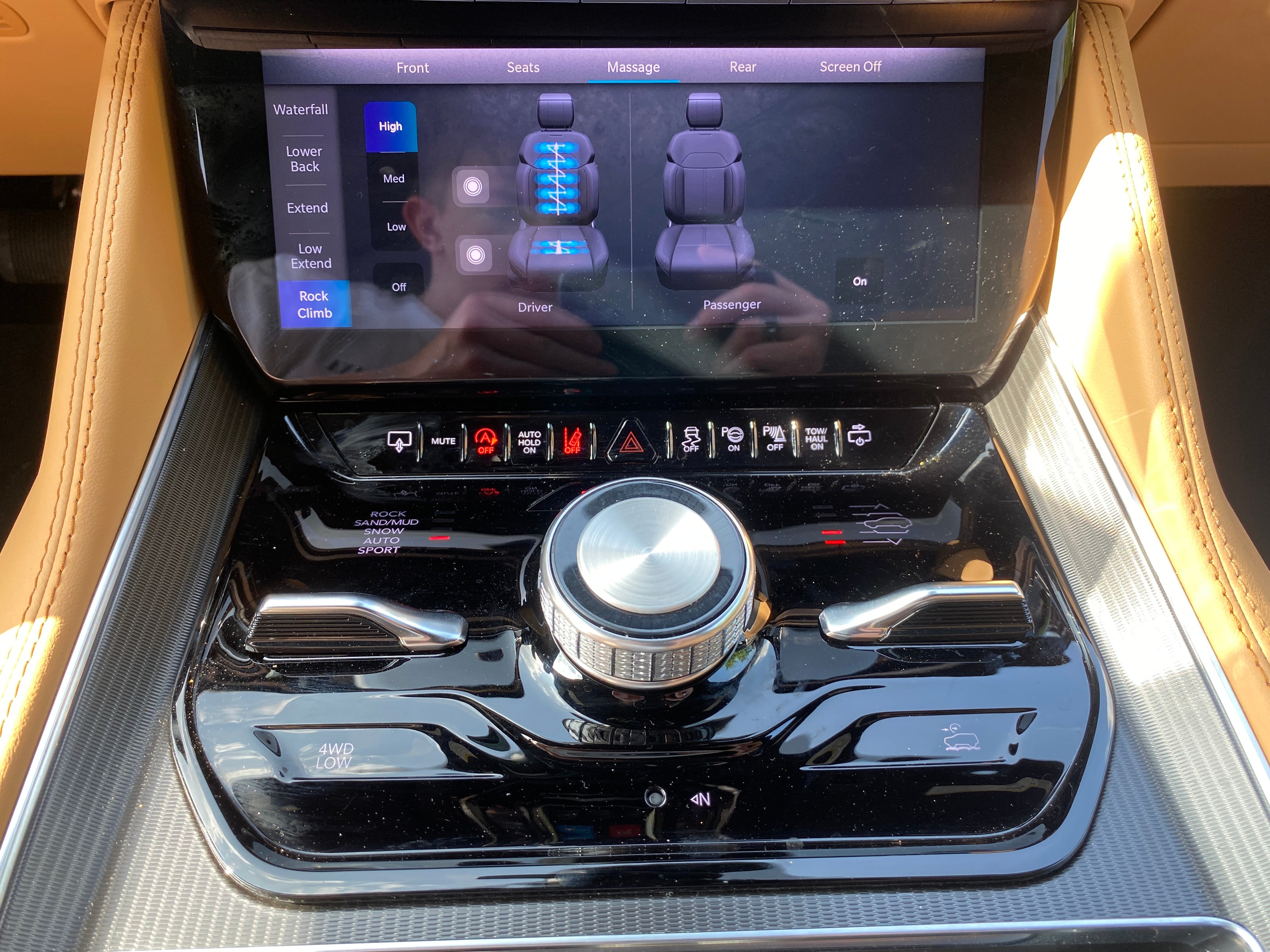 2025 Jeep Grand Wagoneer Base