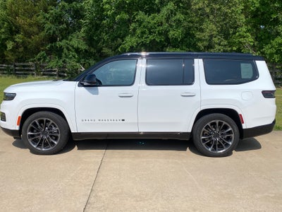2025 Jeep Grand Wagoneer Base