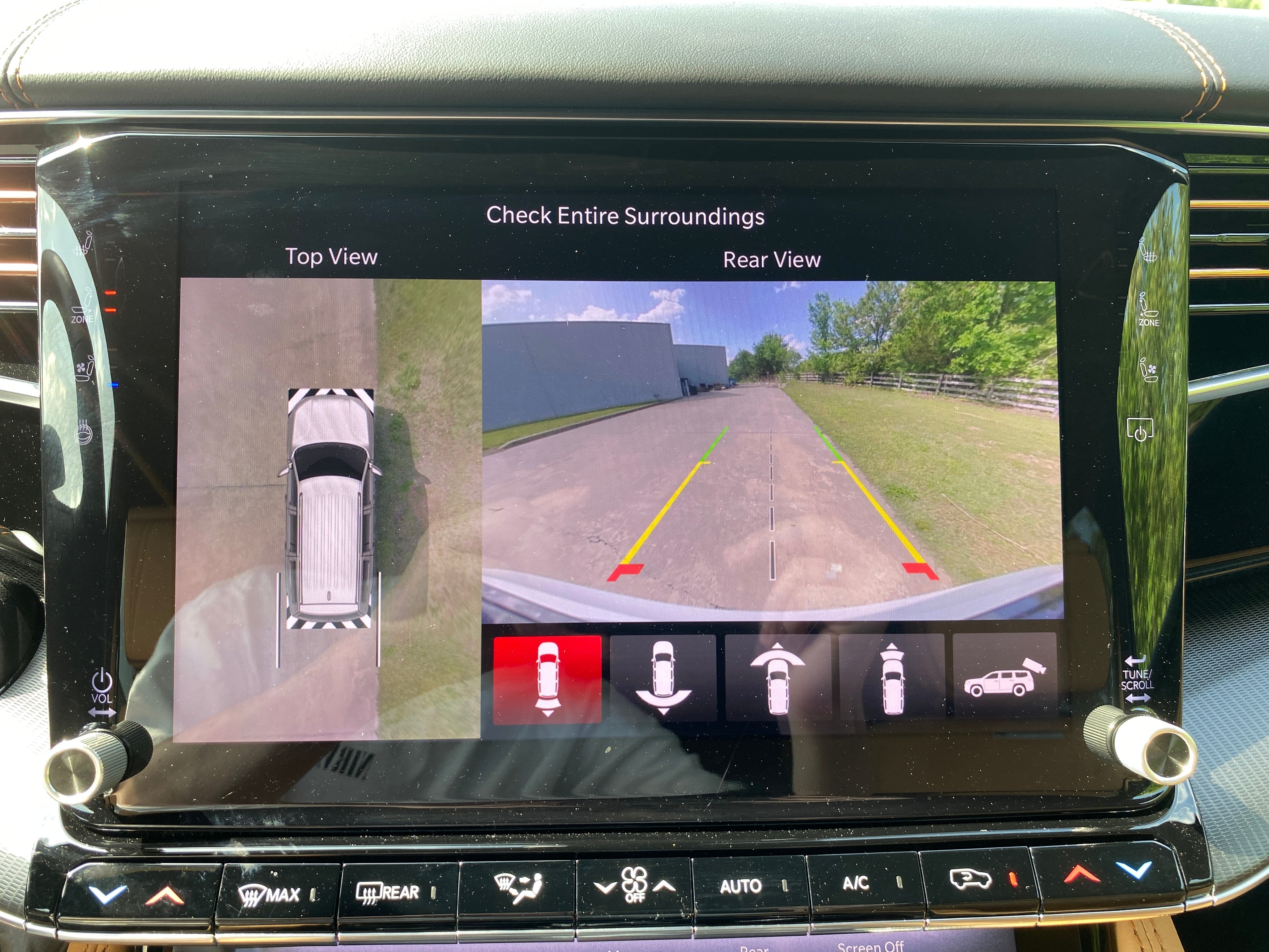 2025 Jeep Grand Wagoneer Base