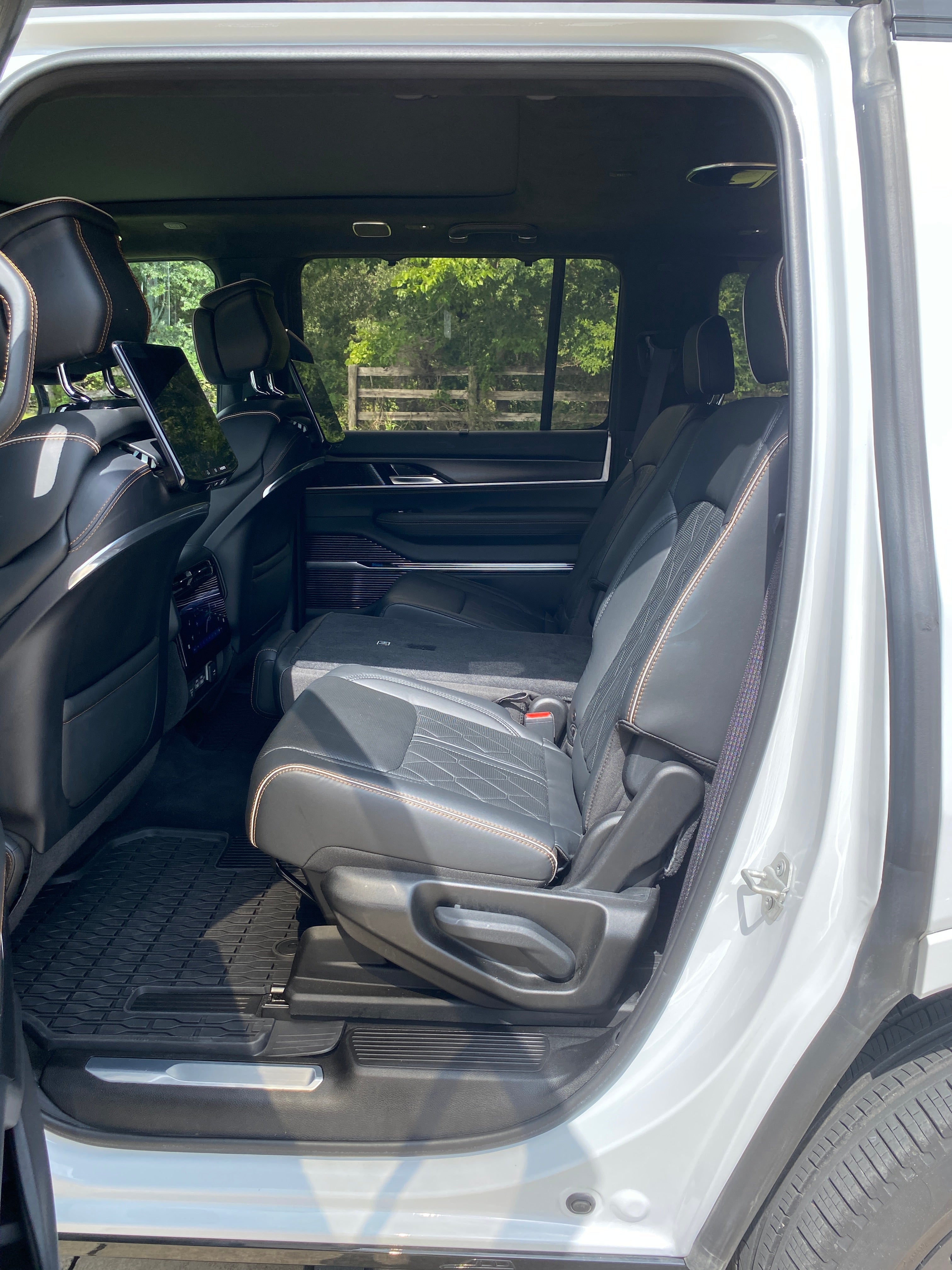 2024 Jeep Grand Wagoneer Series III Obsidian