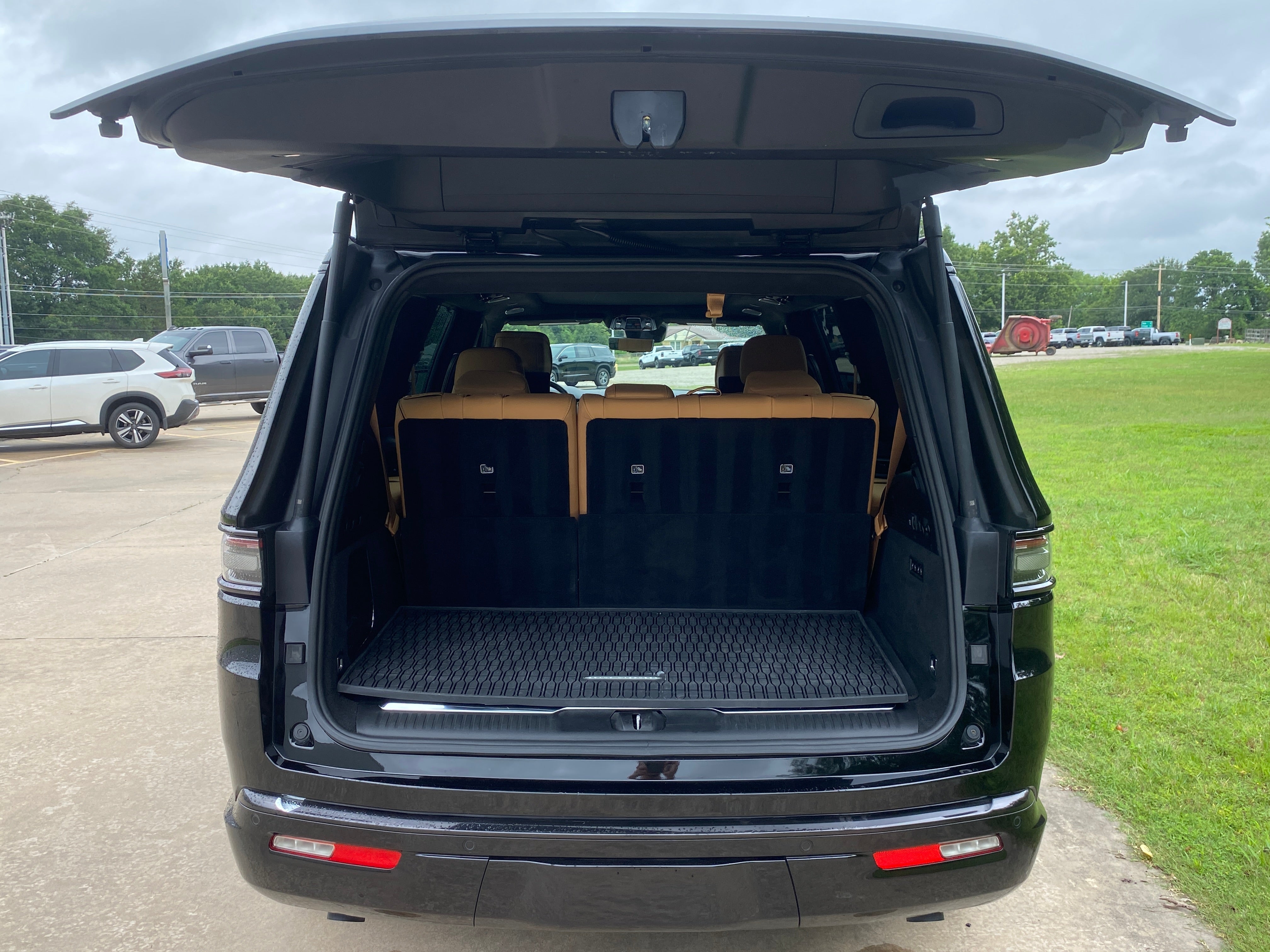 2025 Jeep Grand Wagoneer Series III Obsidian