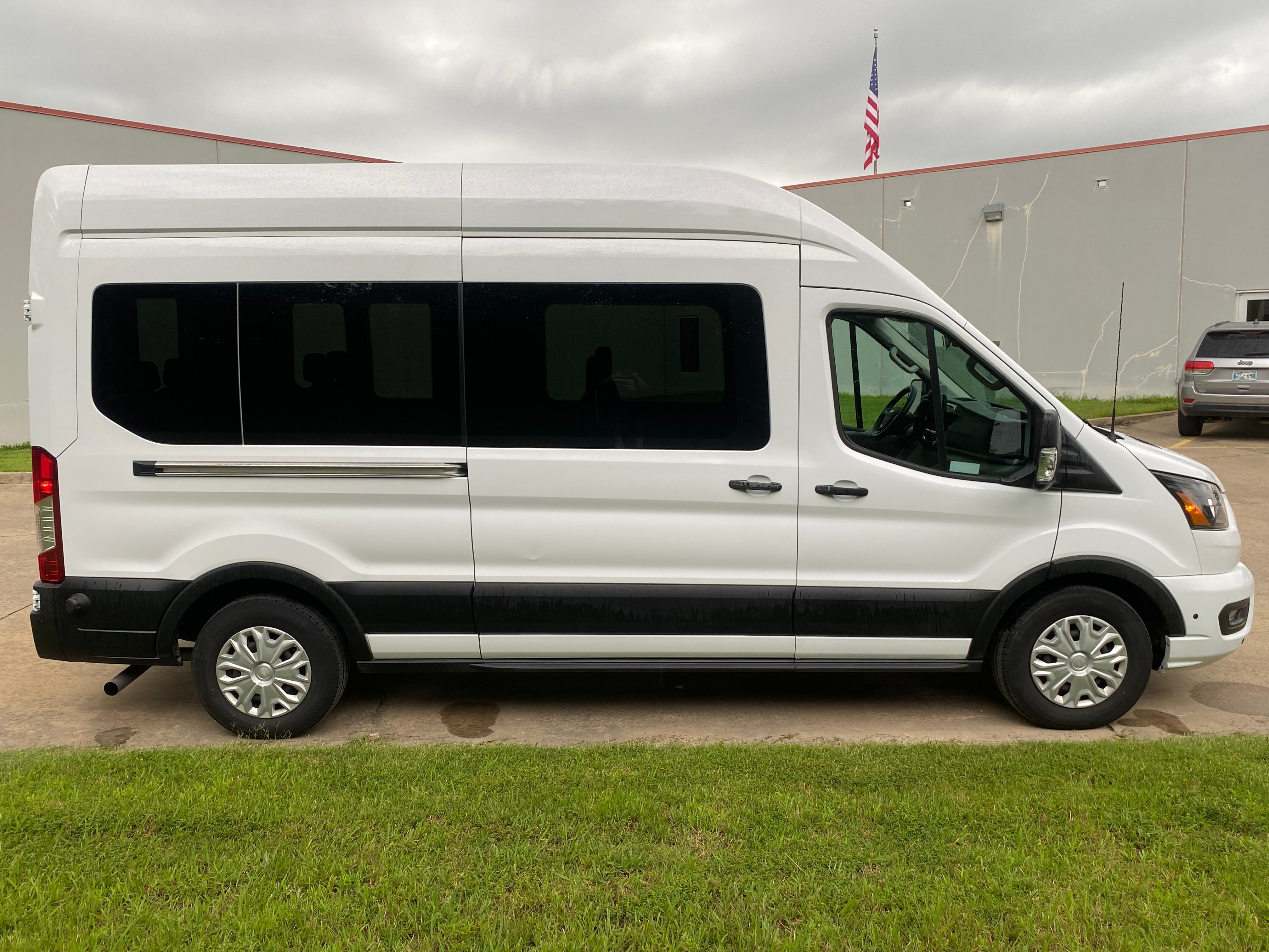 2024 Ford Transit Passenger Wagon XL