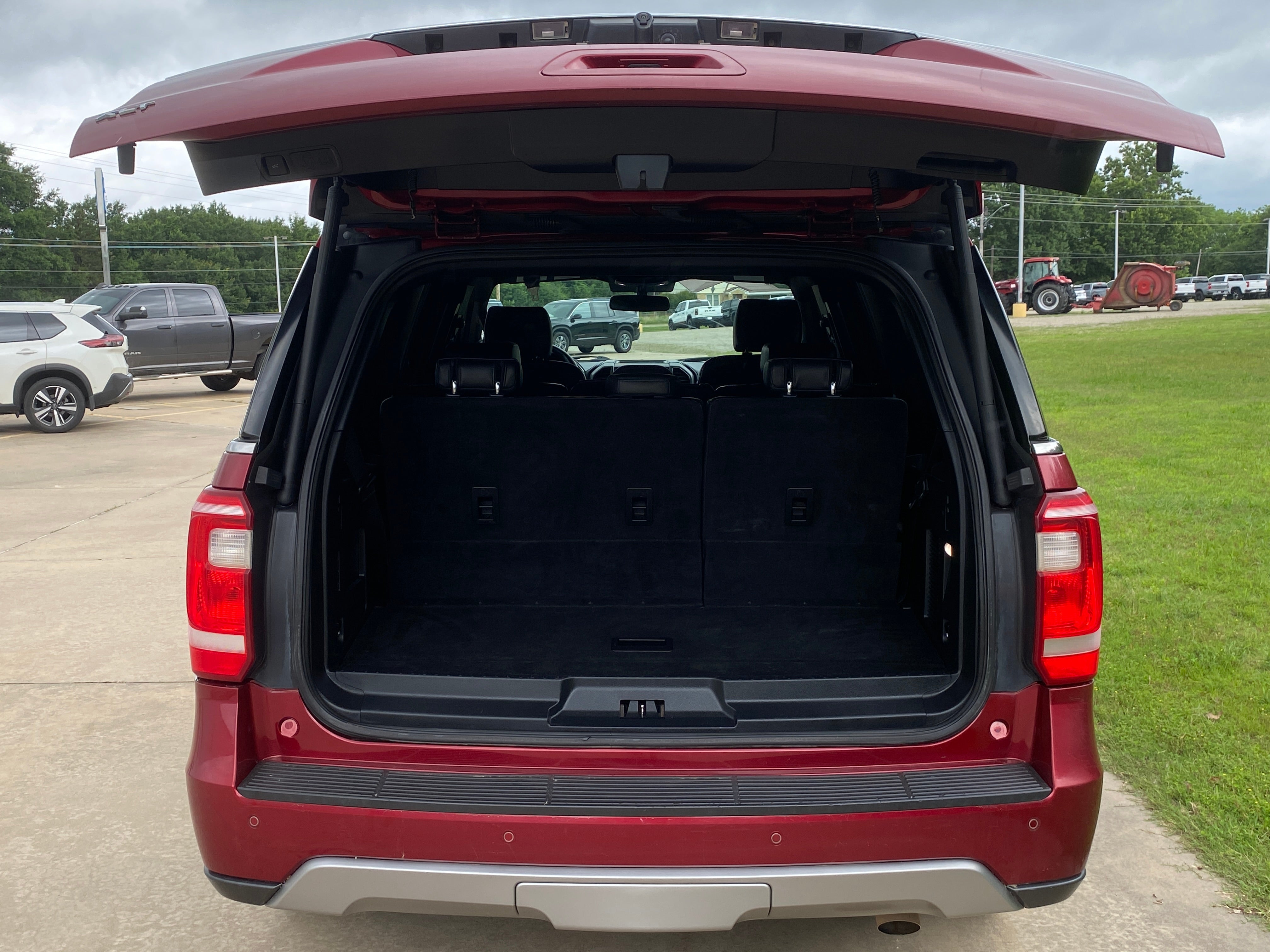 2018 Ford Expedition Base