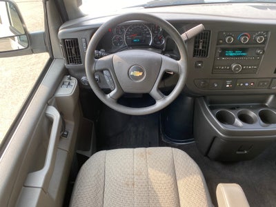 2025 Chevrolet Express Passenger 1LT