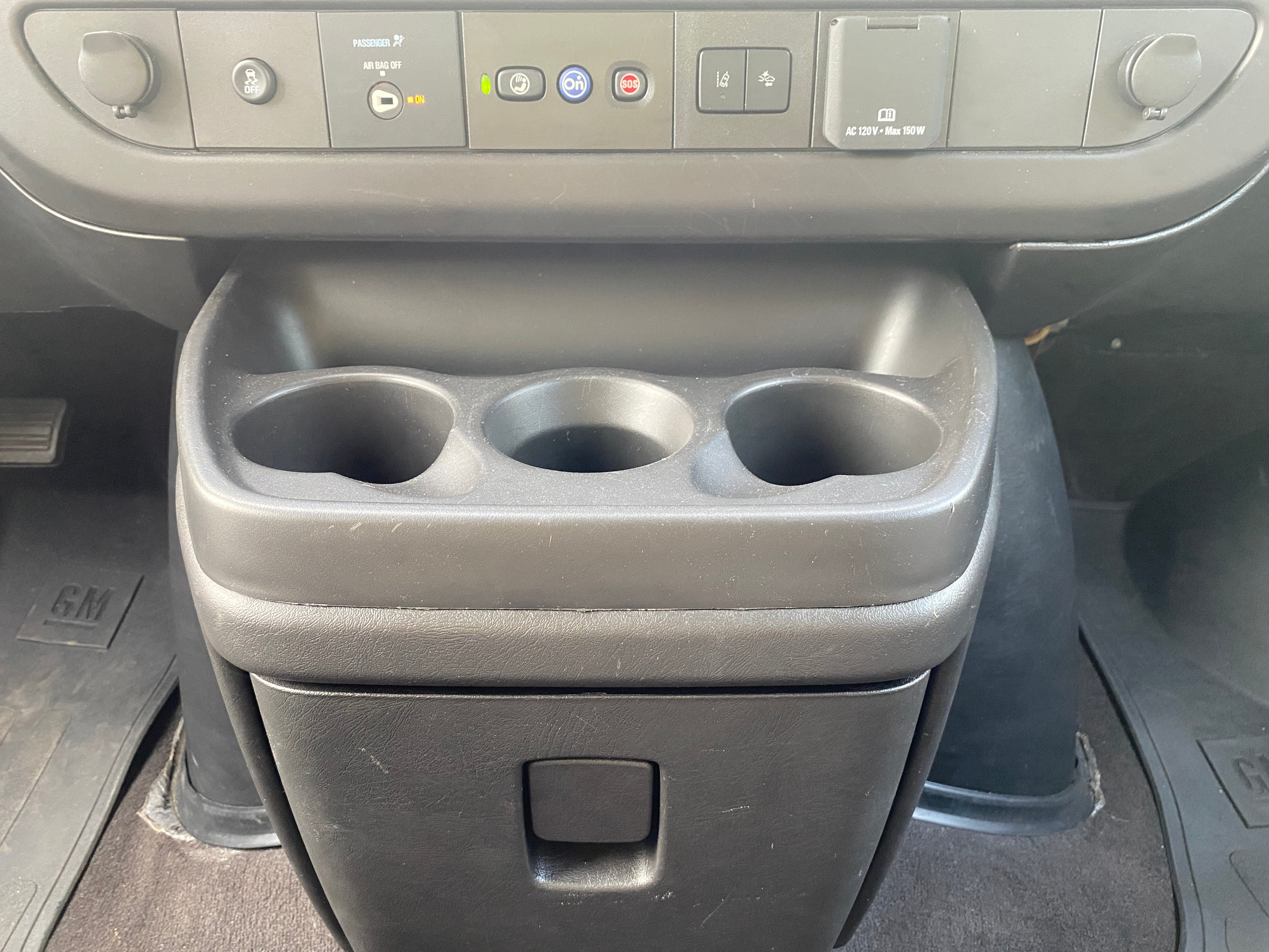 2025 Chevrolet Express Passenger 1LT