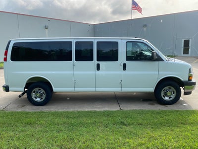 2025 Chevrolet Express Passenger 1LT
