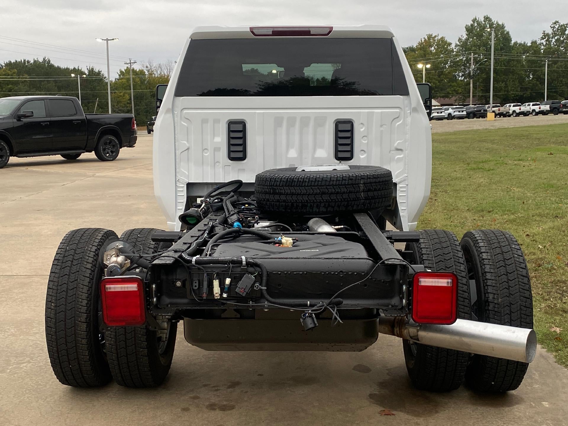 2026 Chevrolet Silverado 3500 HD Chassis Cab LT