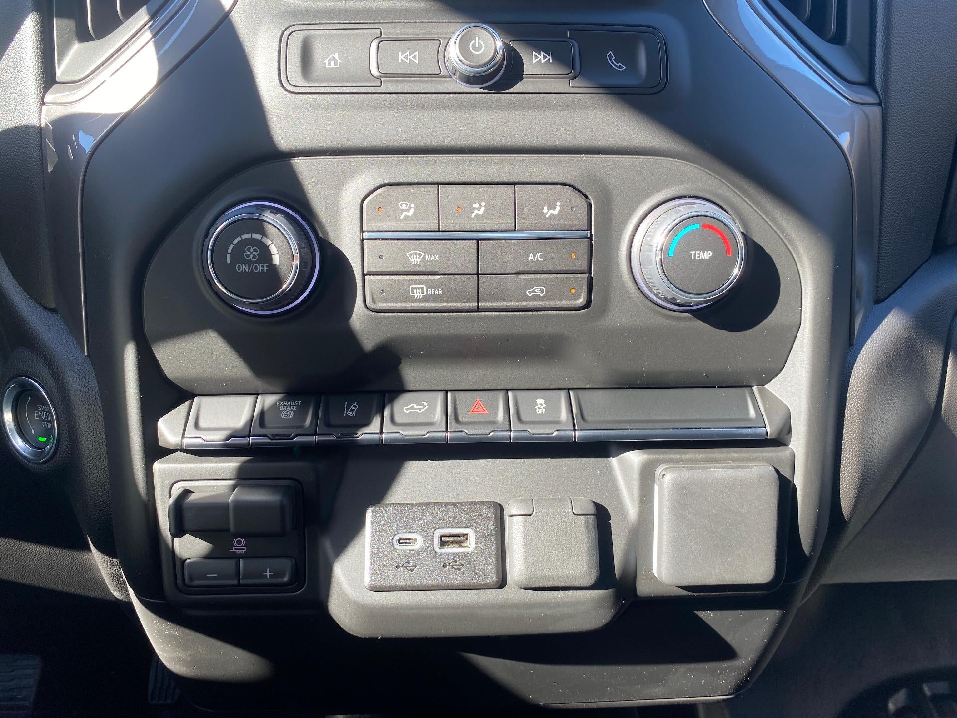 2026 Chevrolet Silverado 3500 HD WT DRW