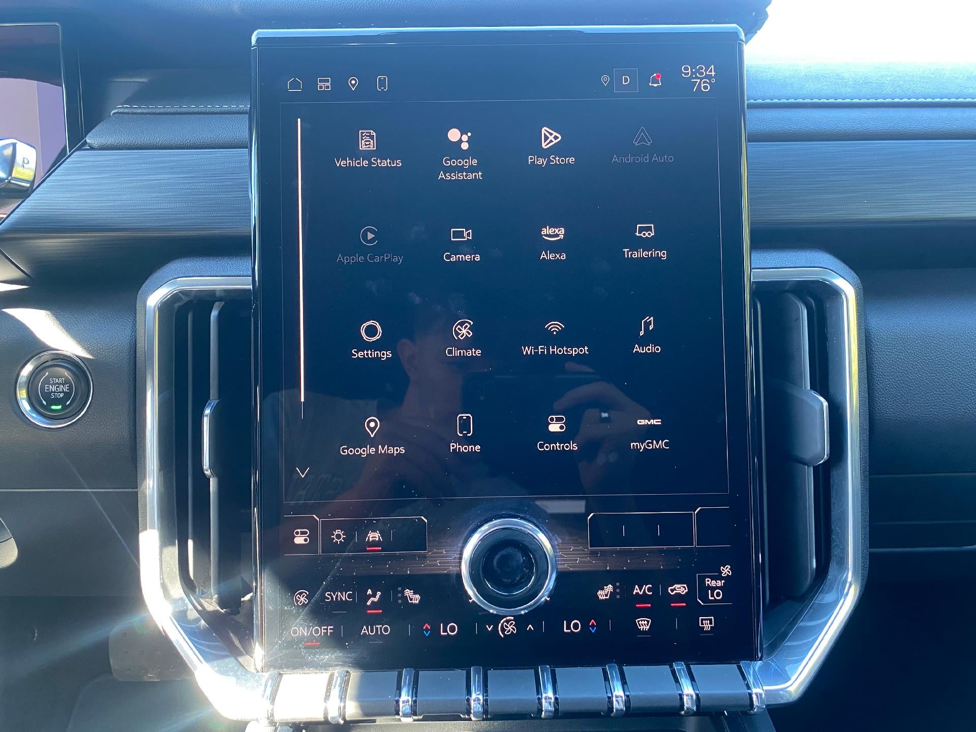 2025 GMC Acadia Elevation