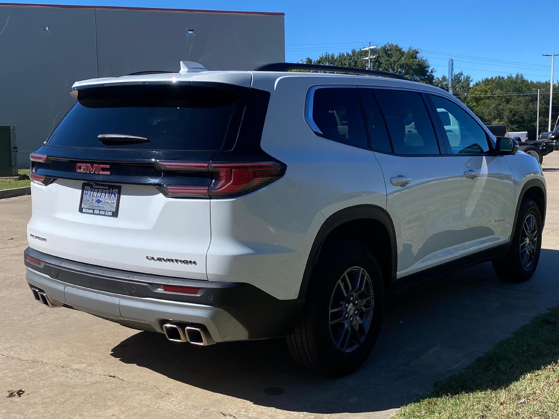2025 GMC Acadia Elevation