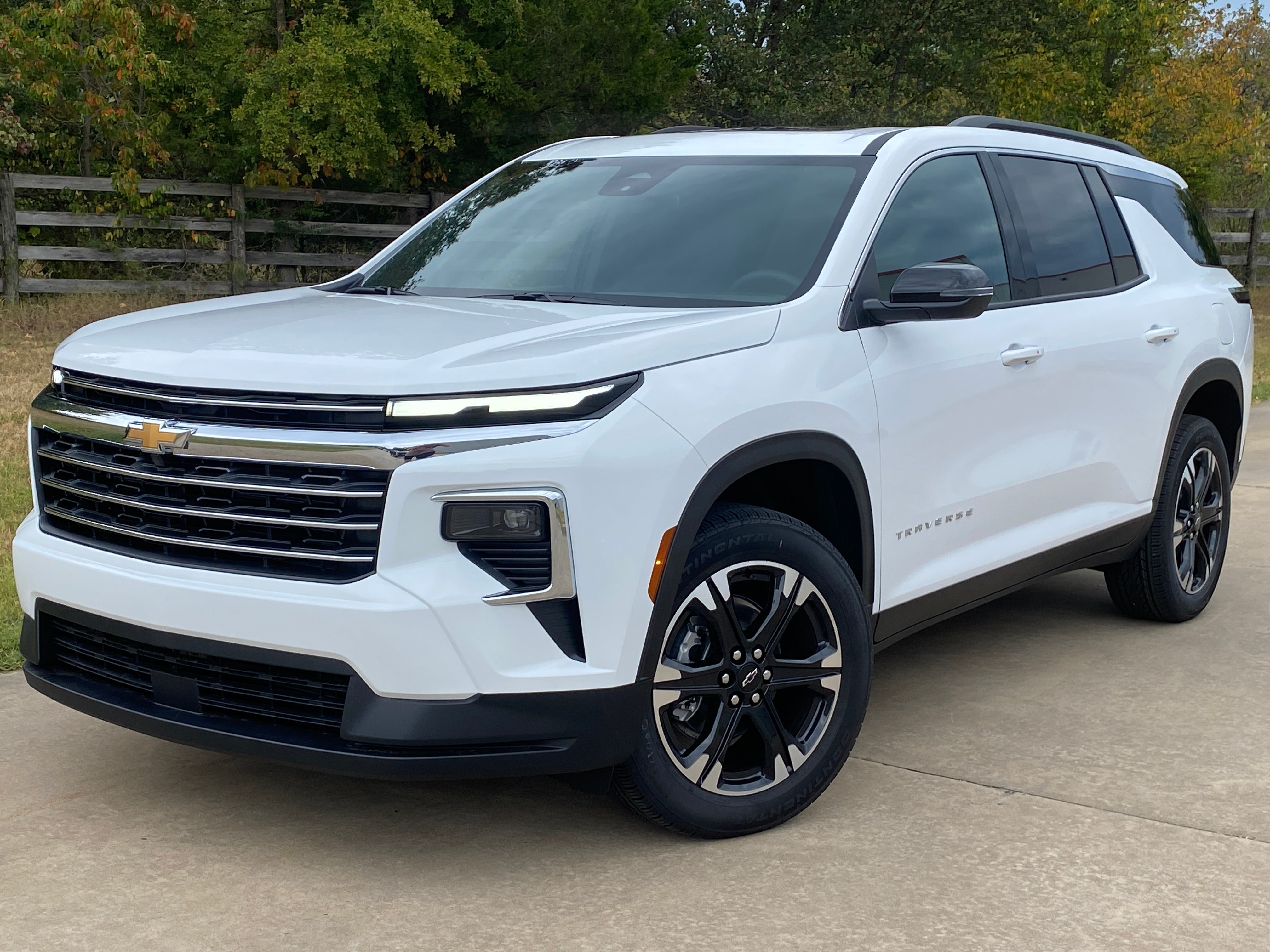 2027 Chevrolet Traverse LT