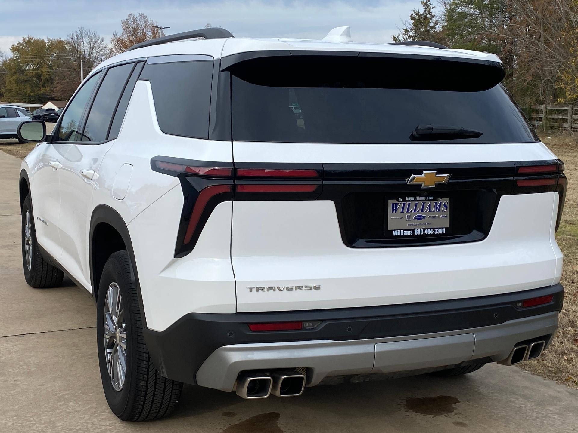 2025 Chevrolet Traverse LT