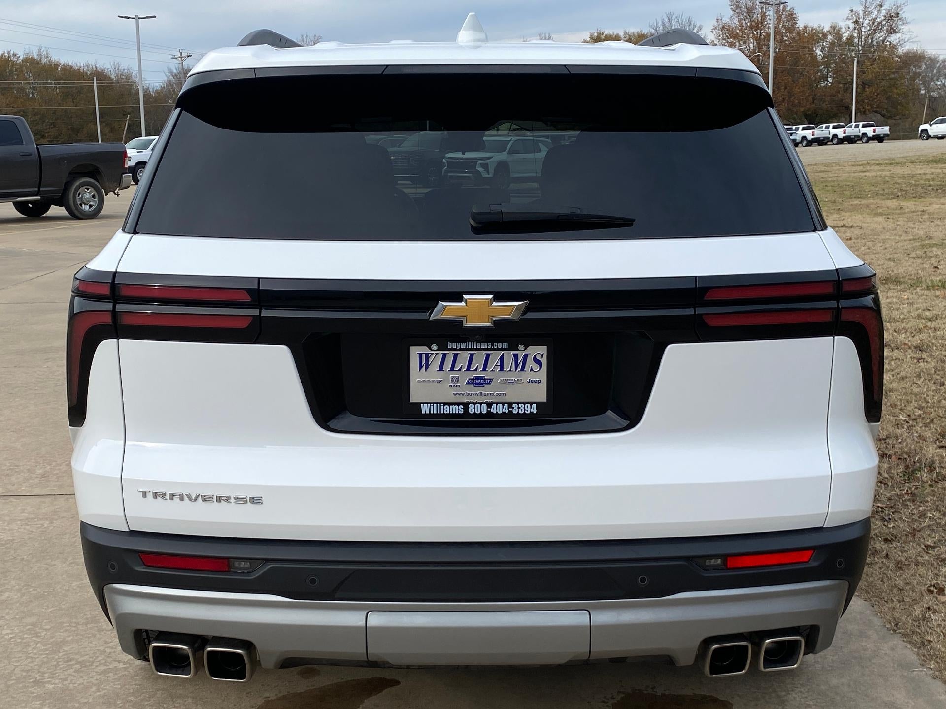 2025 Chevrolet Traverse LT
