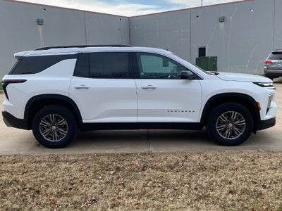 2025 Chevrolet Traverse LT