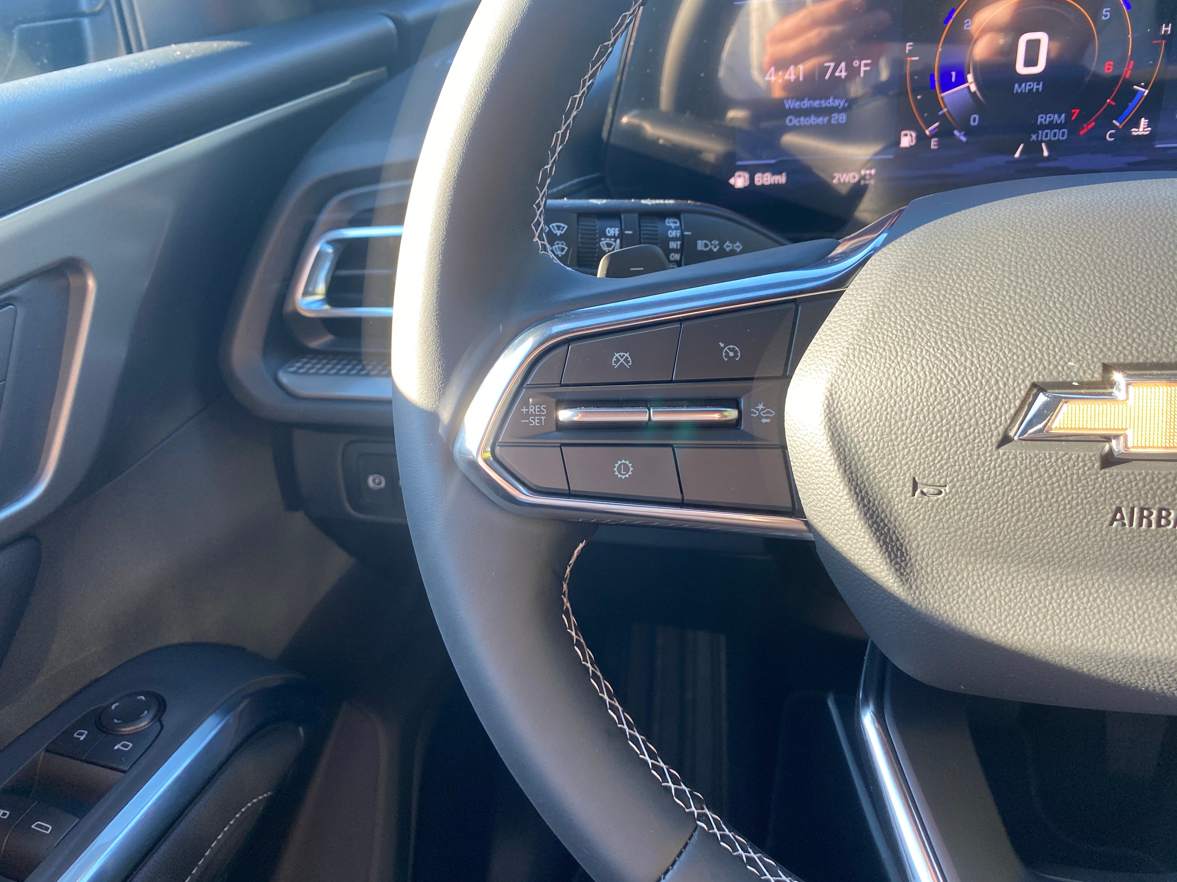 2027 Chevrolet Traverse LT - Photo 18
