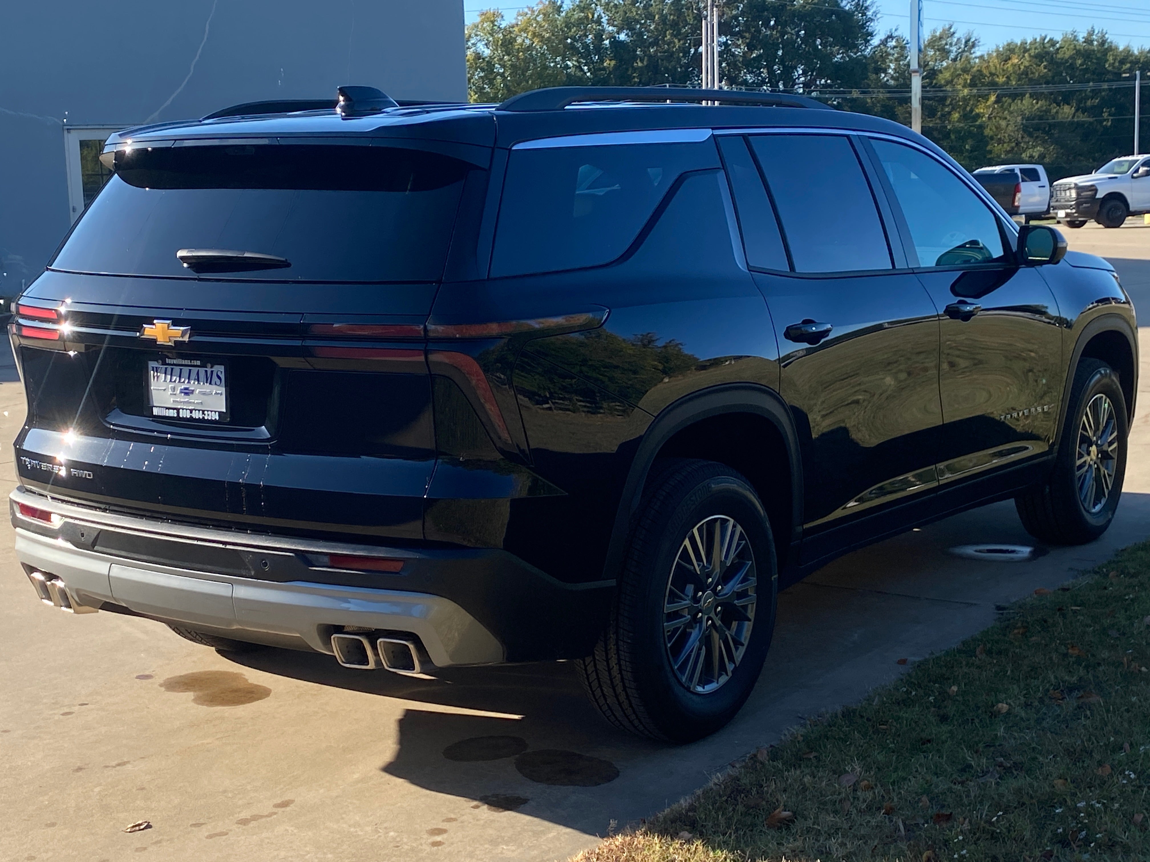 2027 Chevrolet Traverse LT - Photo 7