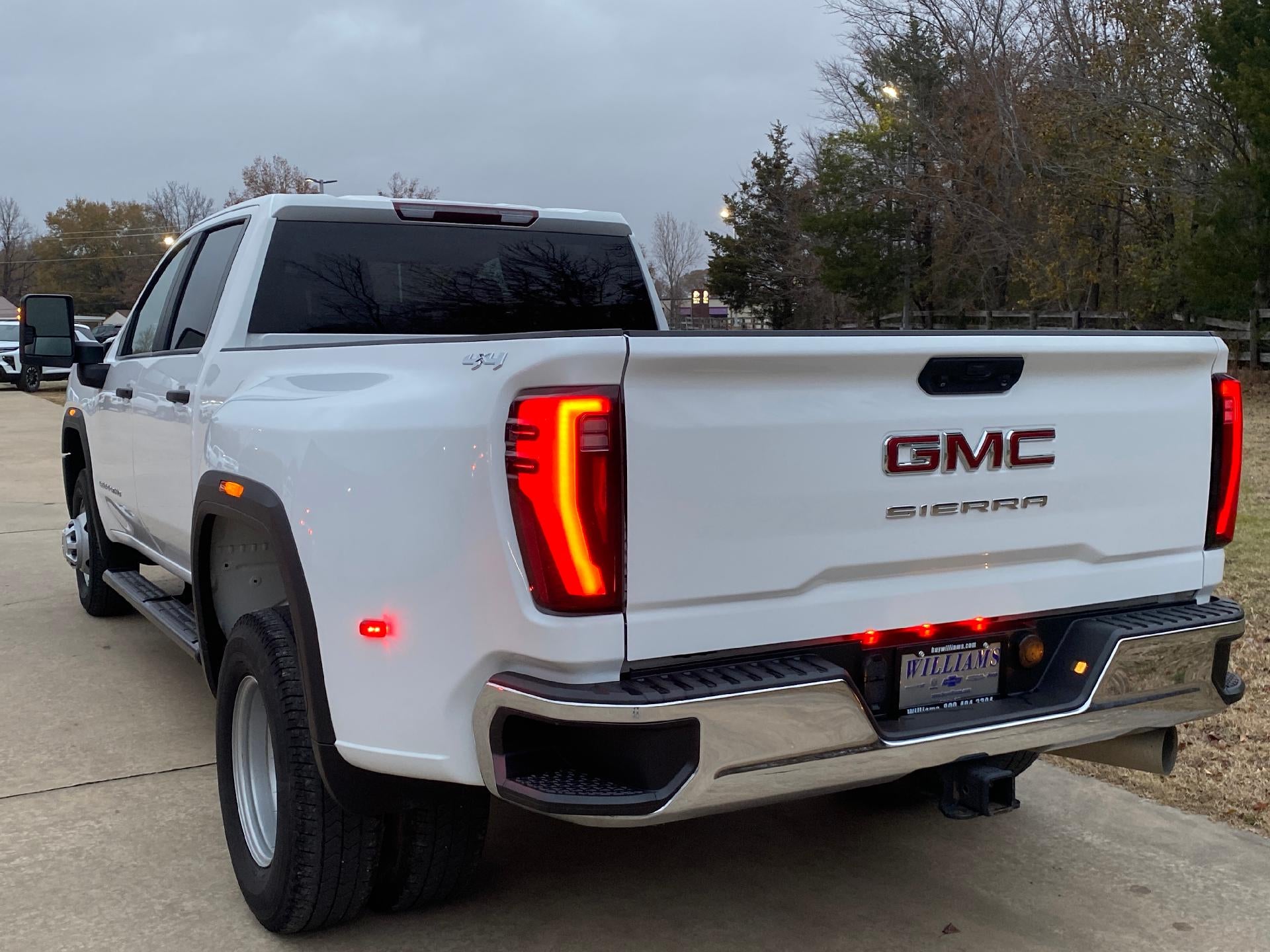 2024 GMC Sierra 3500 HD Pro DRW