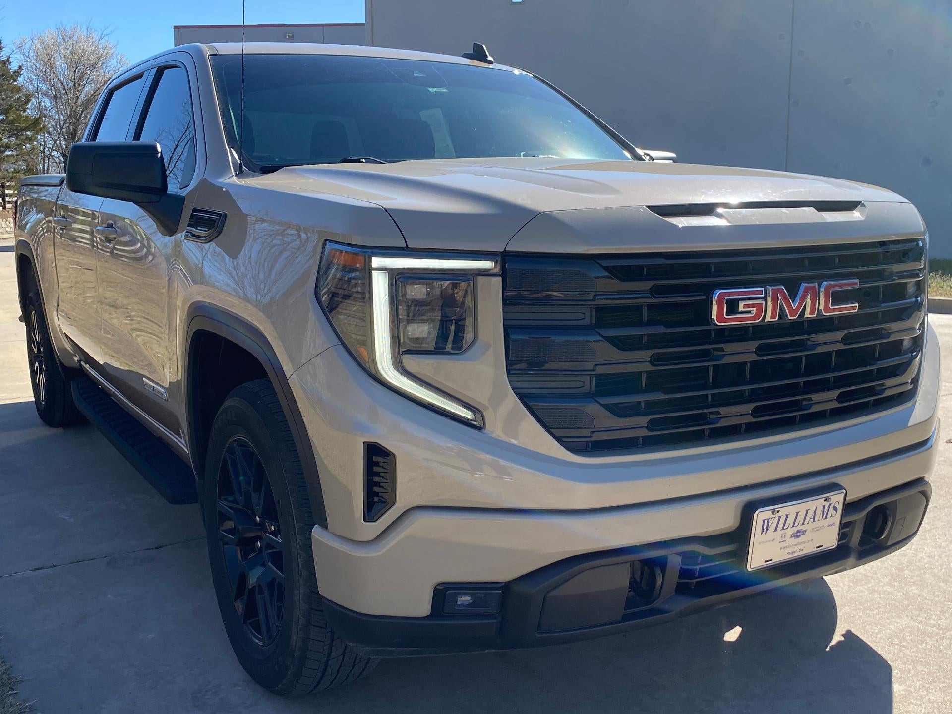 2023 GMC Sierra 1500 Elevation