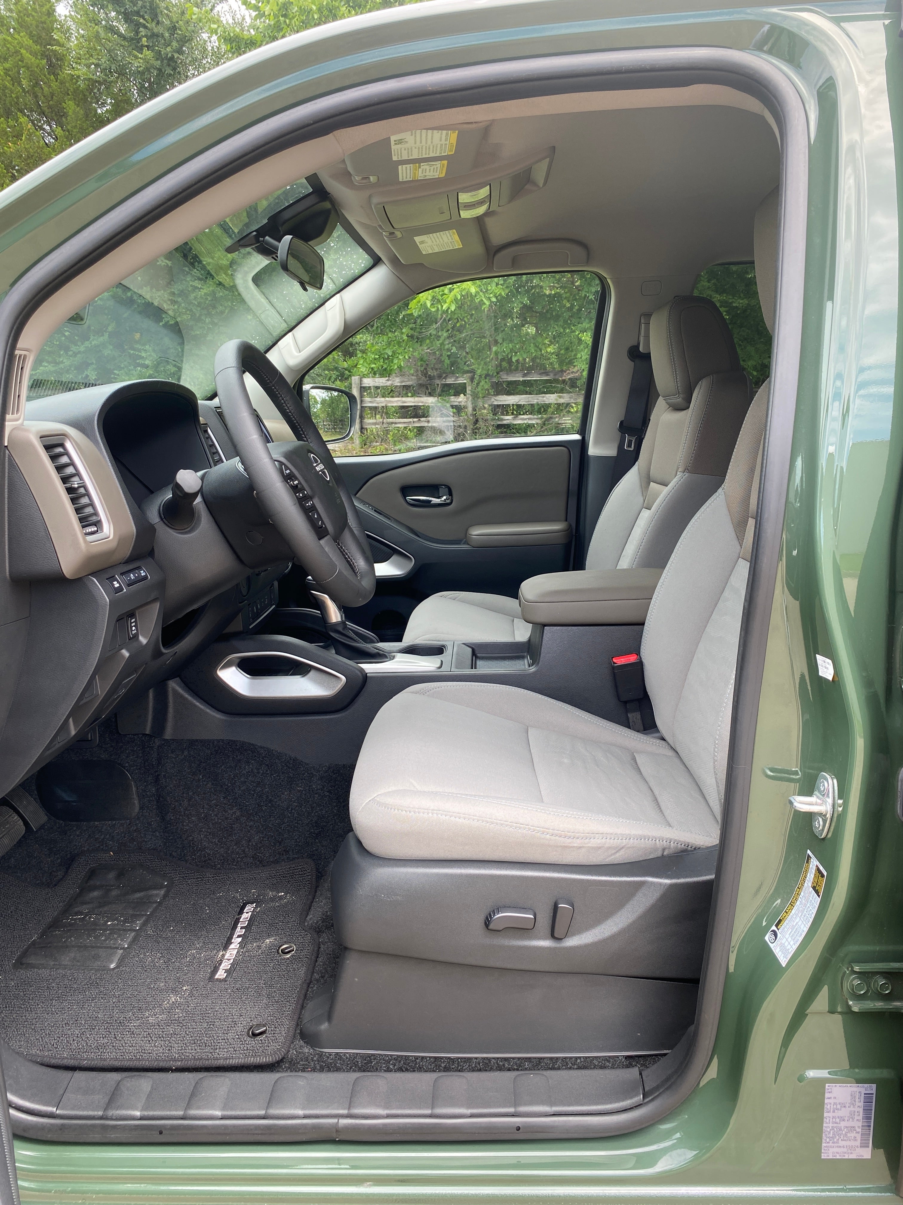 2024 Nissan Frontier SV