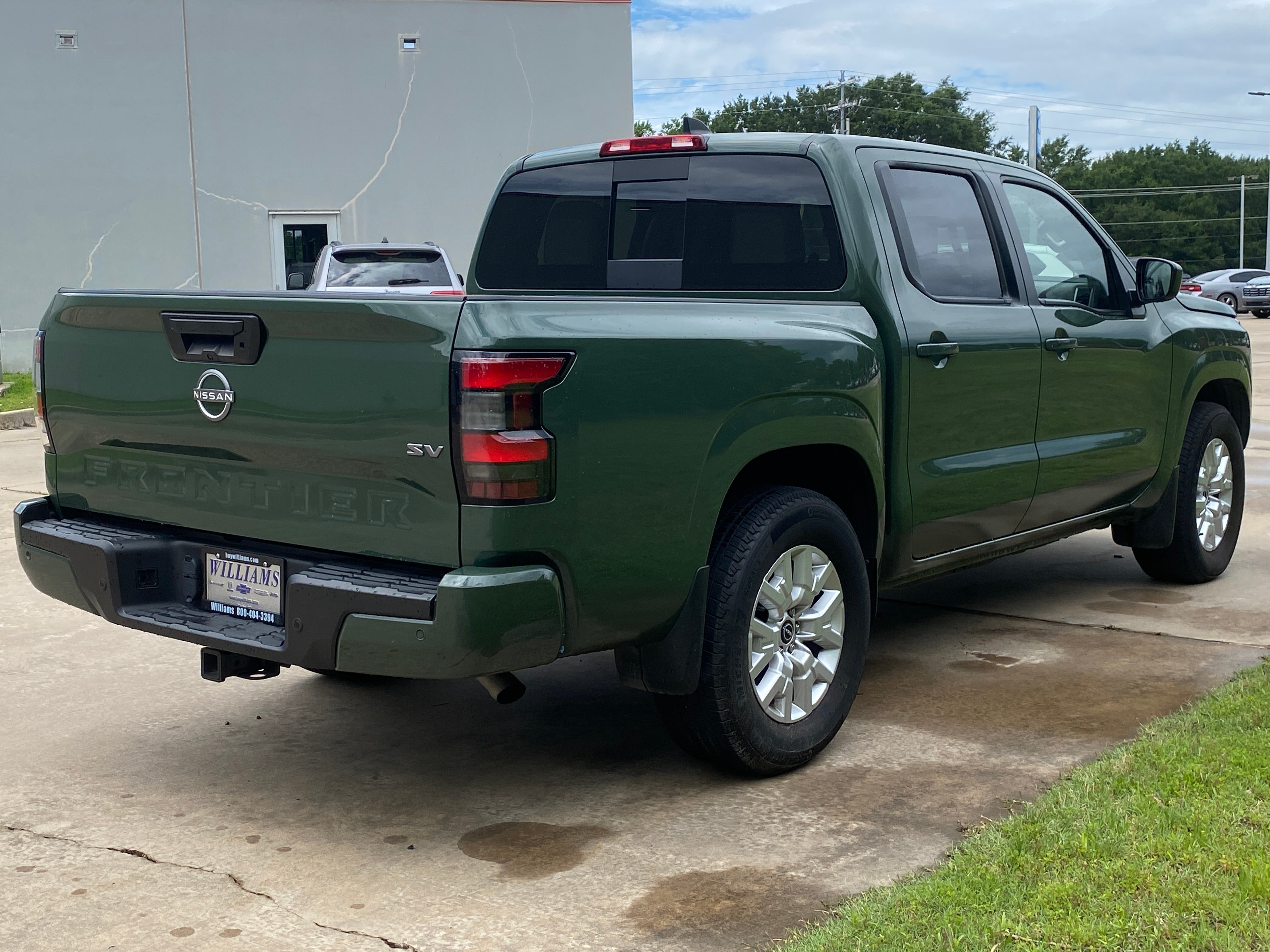 2024 Nissan Frontier SV
