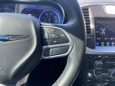 2018 Chrysler 300 Touring