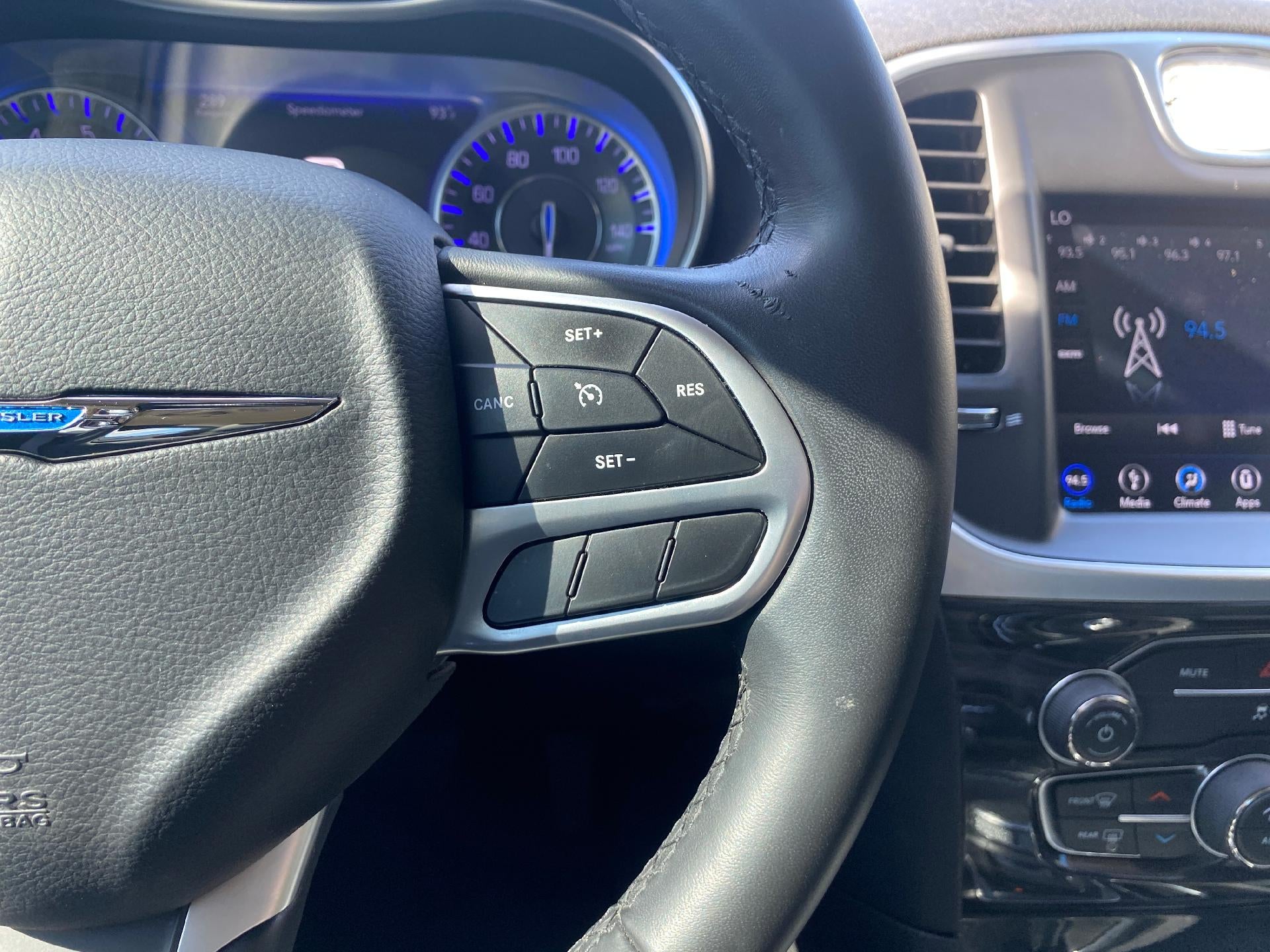 2018 Chrysler 300 Touring