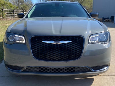 2018 Chrysler 300 Touring
