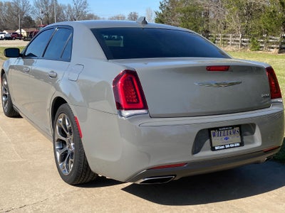 2018 Chrysler 300 Touring
