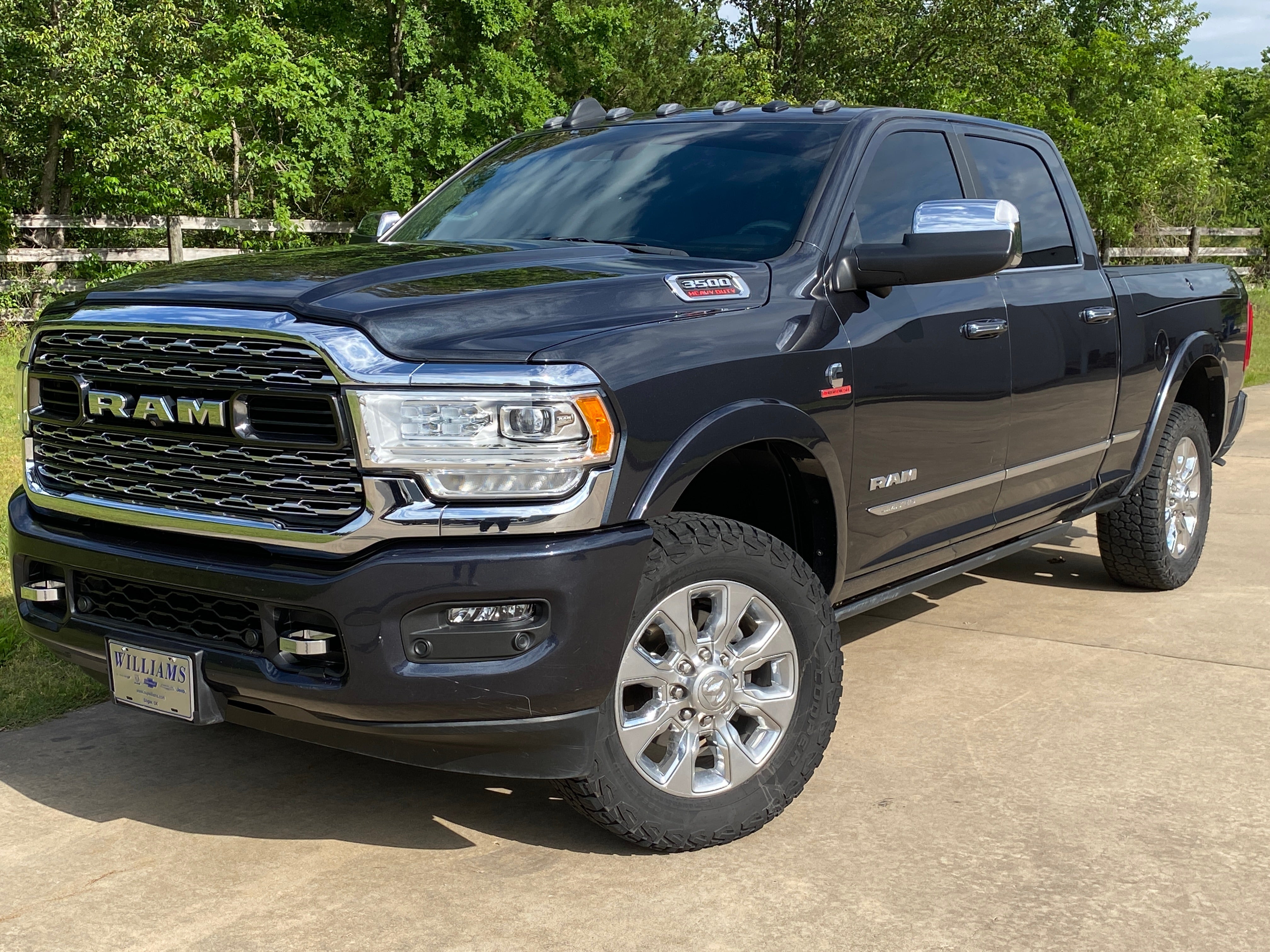 2021 RAM 3500 Limited 4X4 Crew Cab SWB's photo