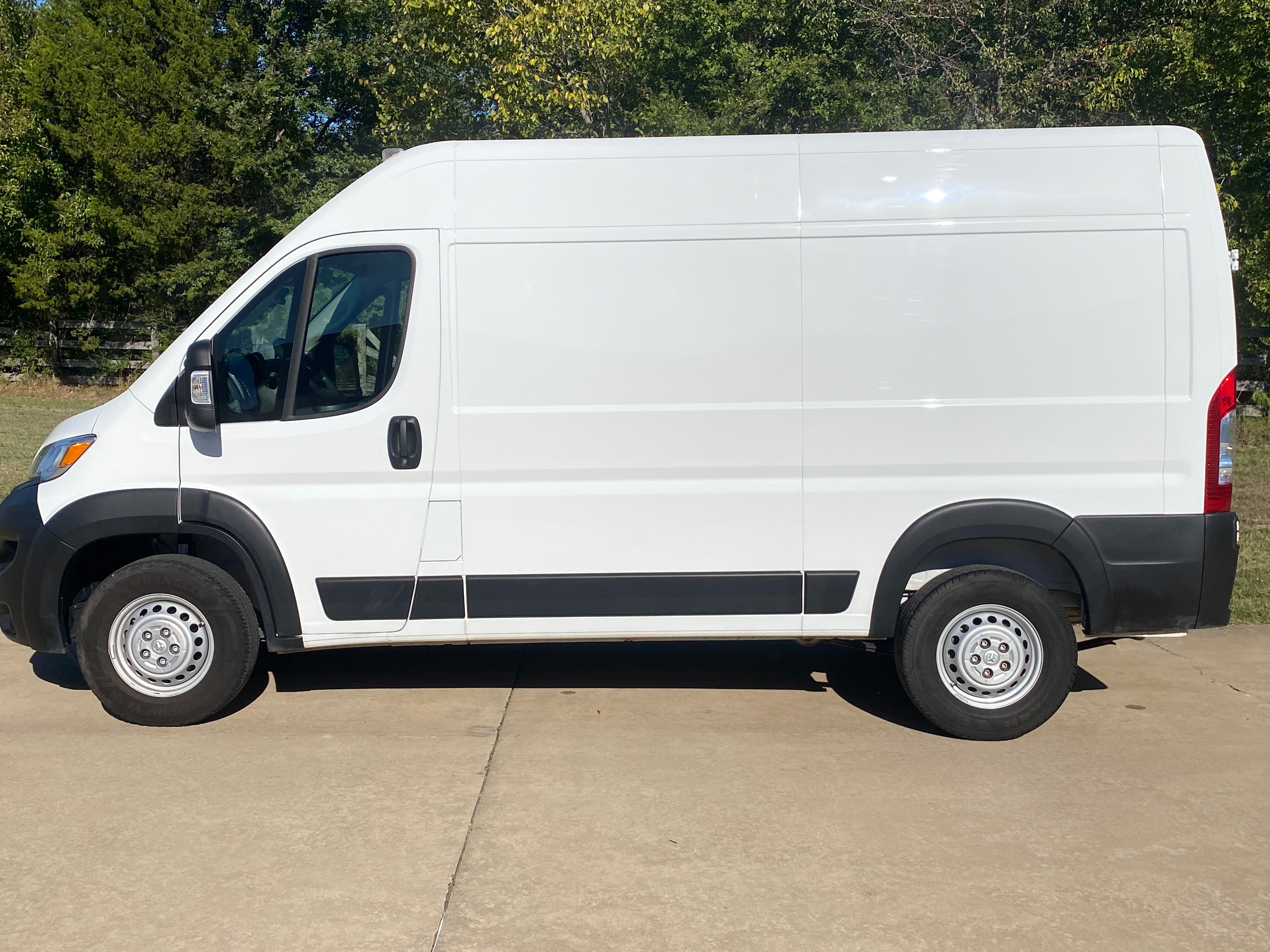 2025 RAM ProMaster Cargo Van Tradesman