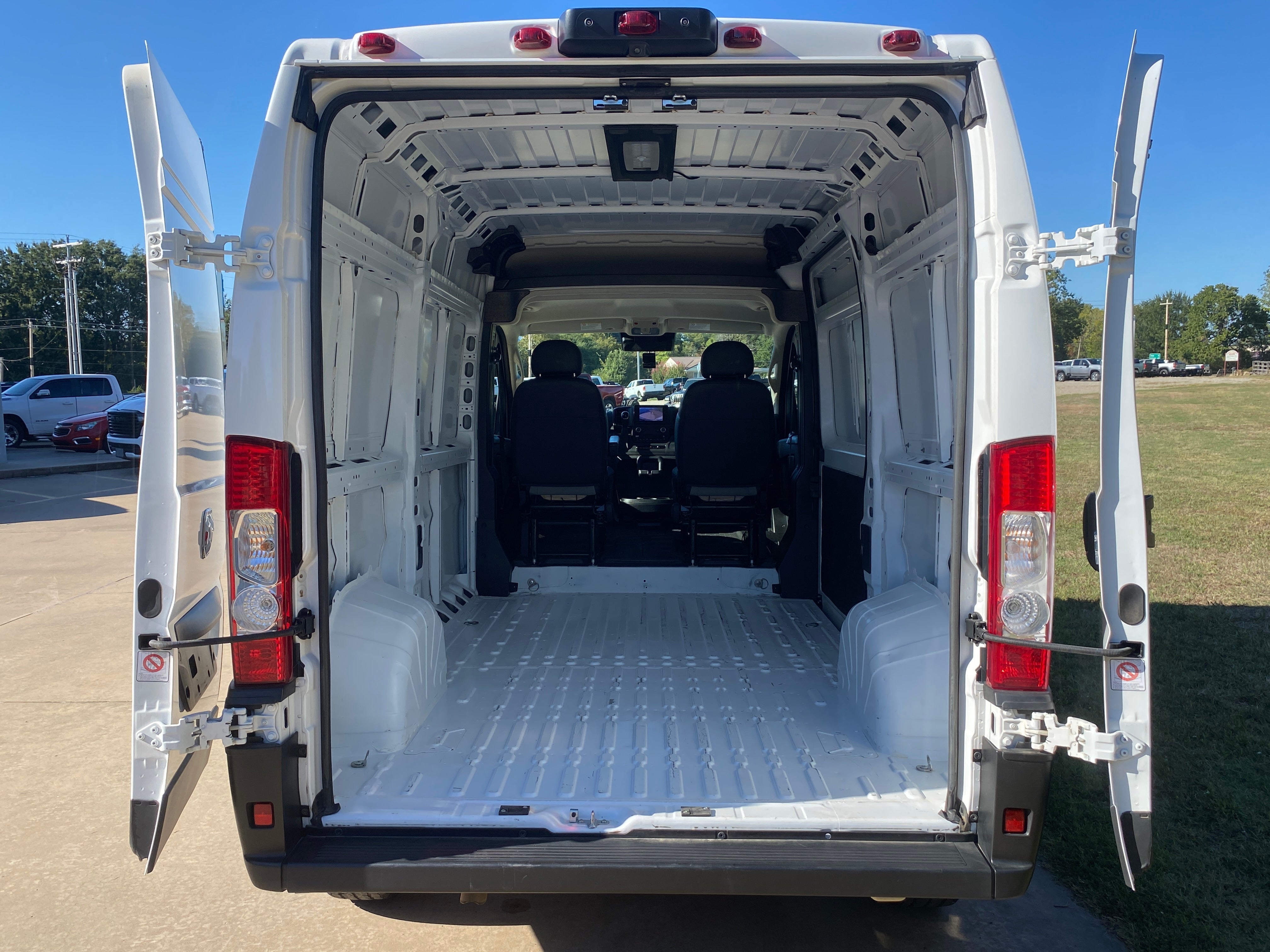 2025 RAM ProMaster Cargo Van Tradesman