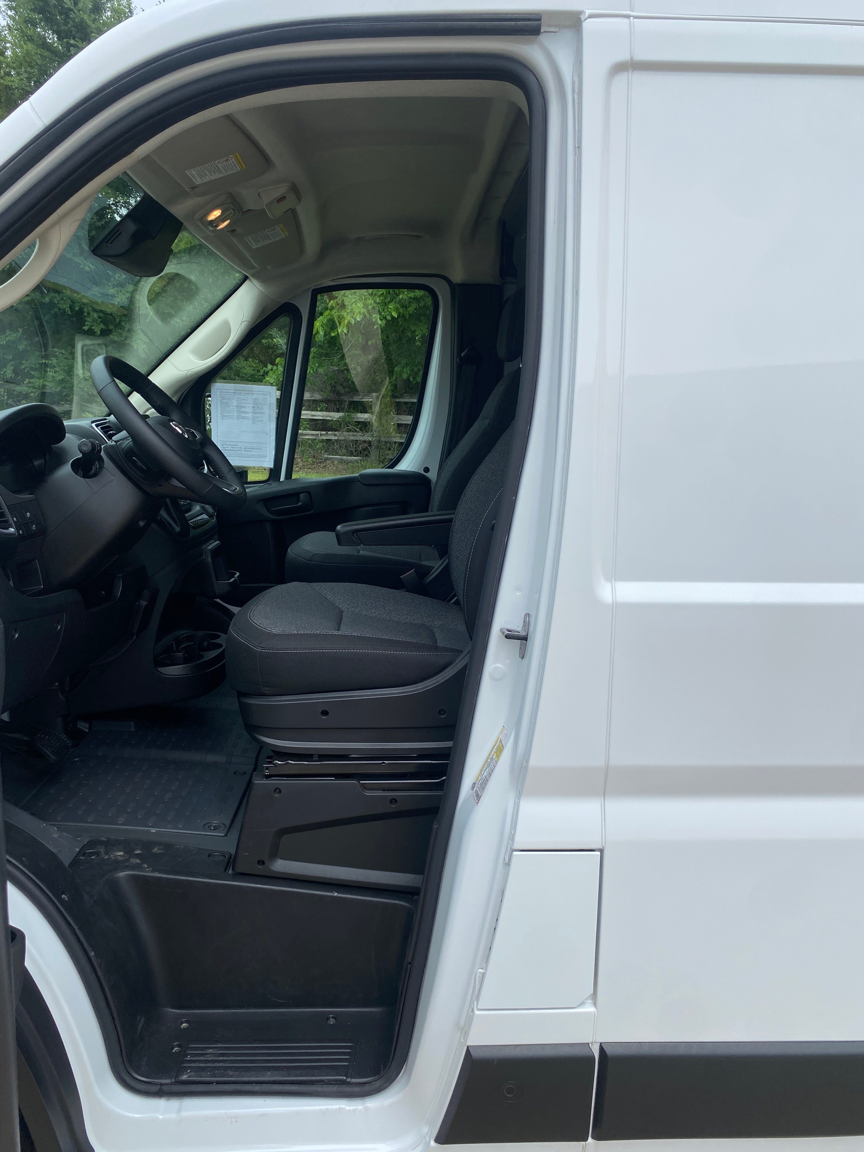 2025 RAM ProMaster Cargo Van SLT