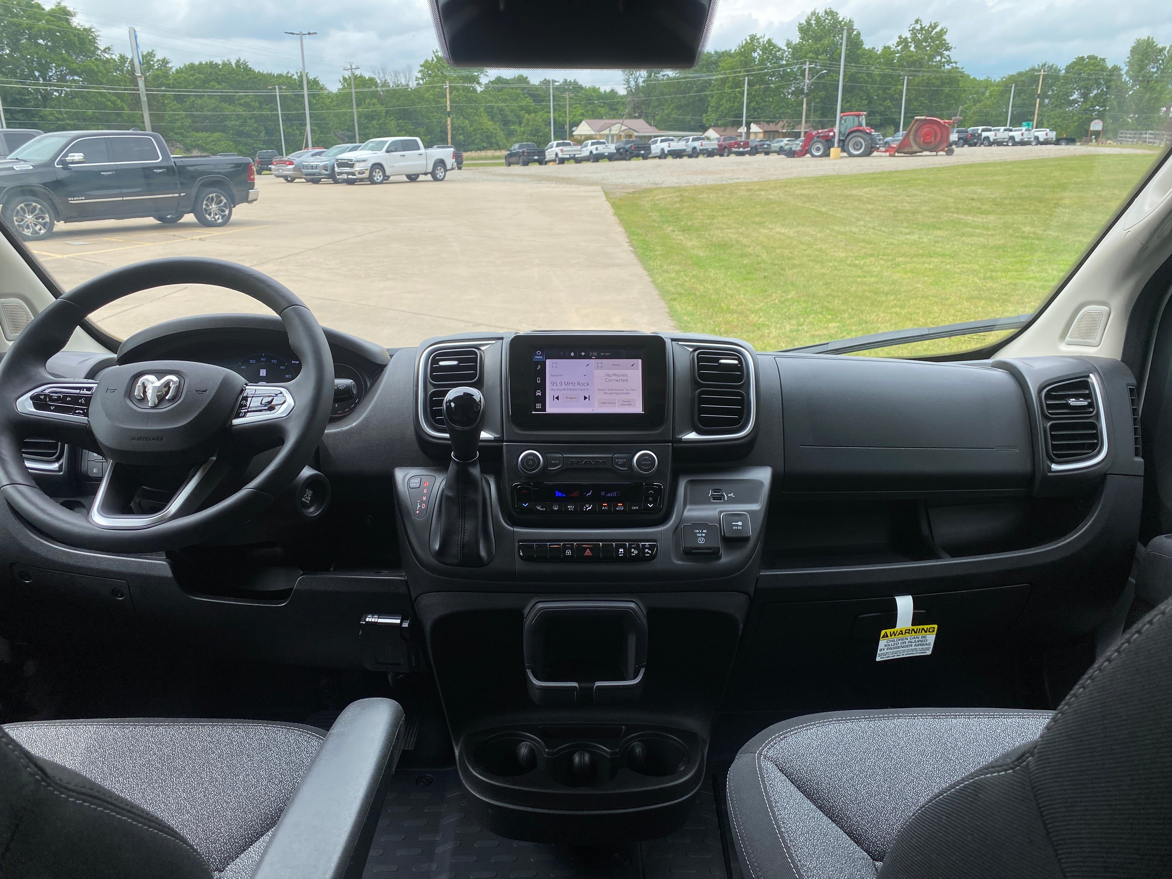 2025 RAM ProMaster Cargo Van SLT