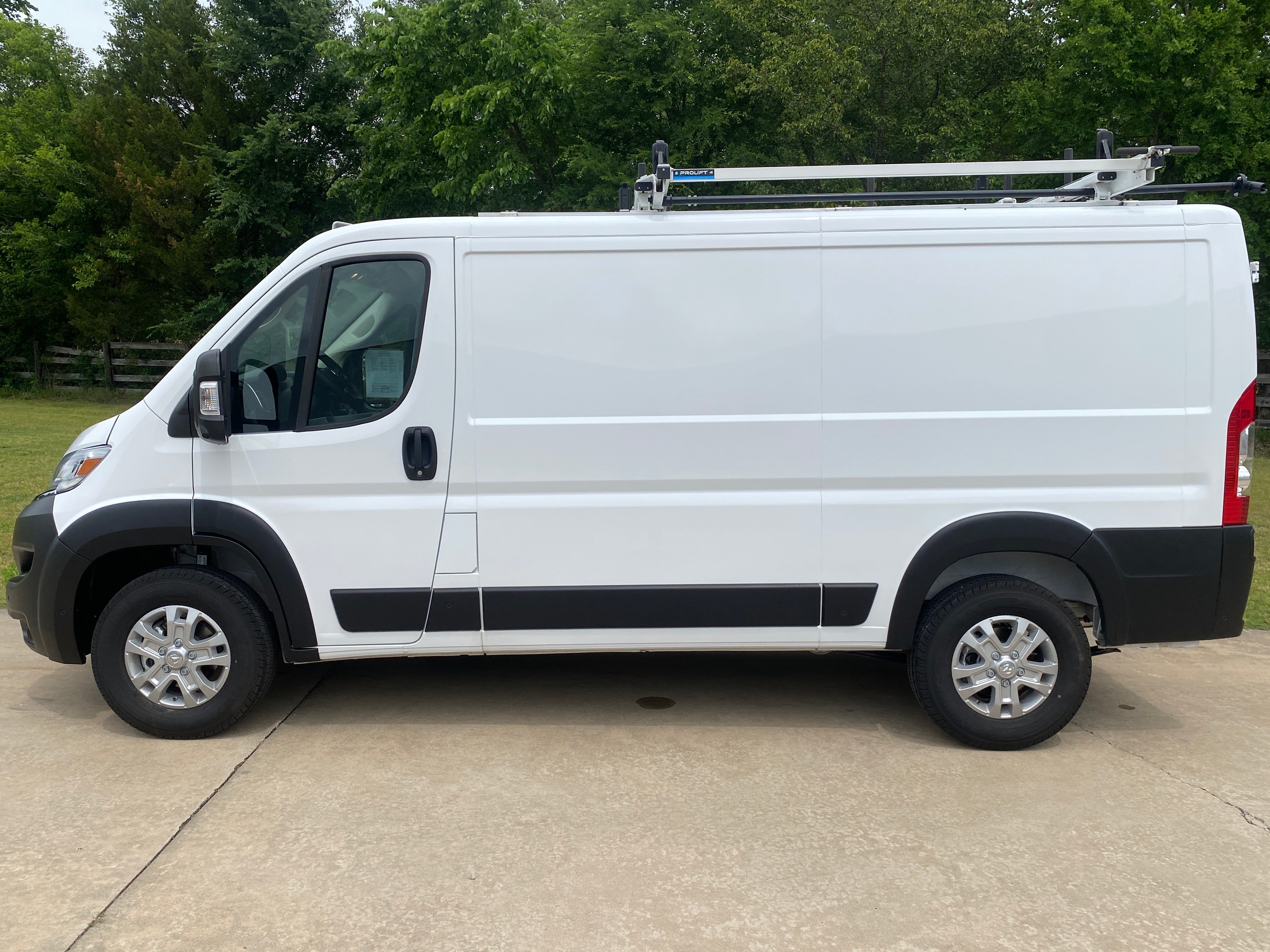 2025 RAM ProMaster Cargo Van SLT